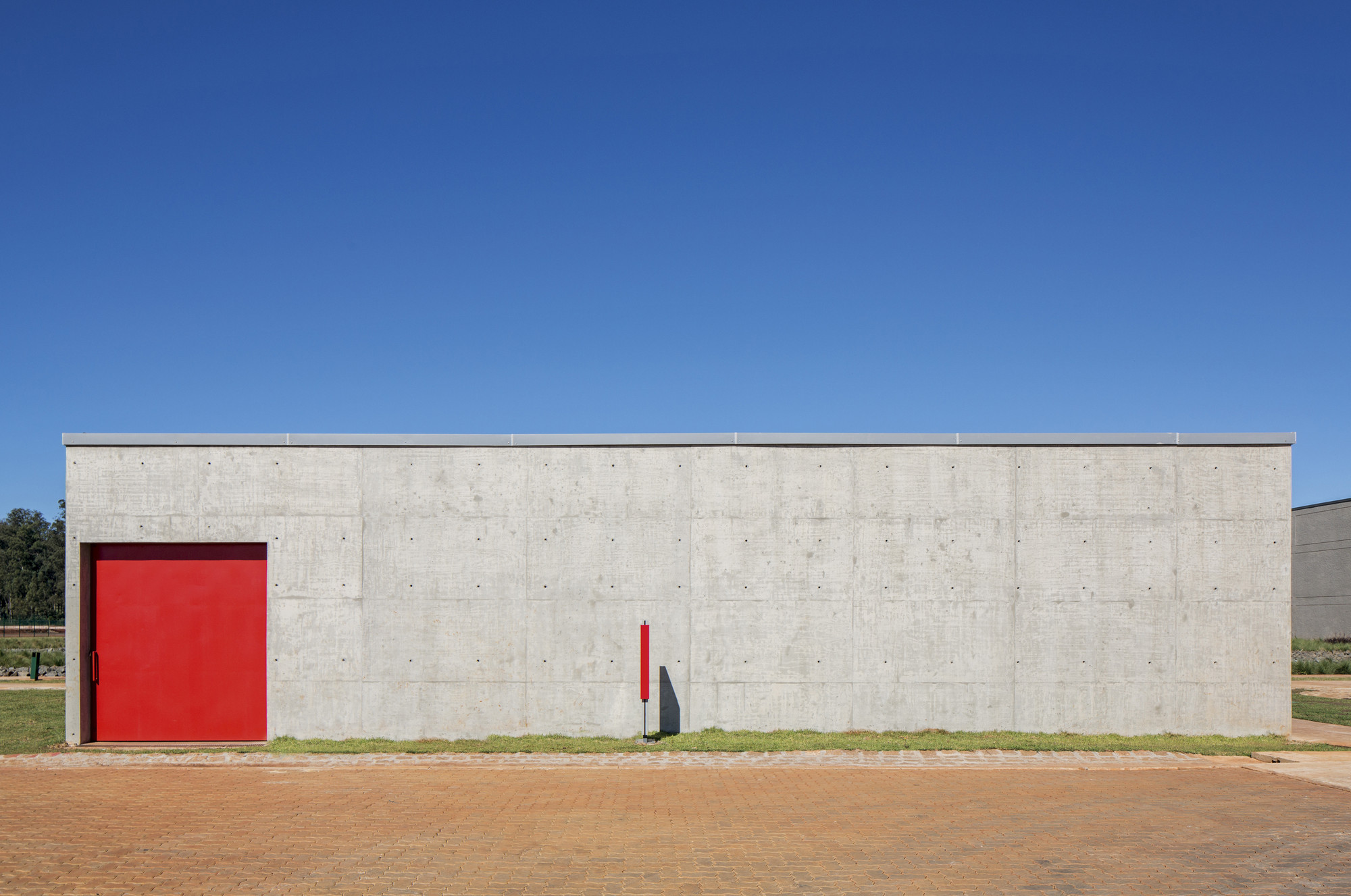 巴西坎皮納斯銀行數據中心（Santander Datacenter） LoebCapote Arquitetura e Urbanismo