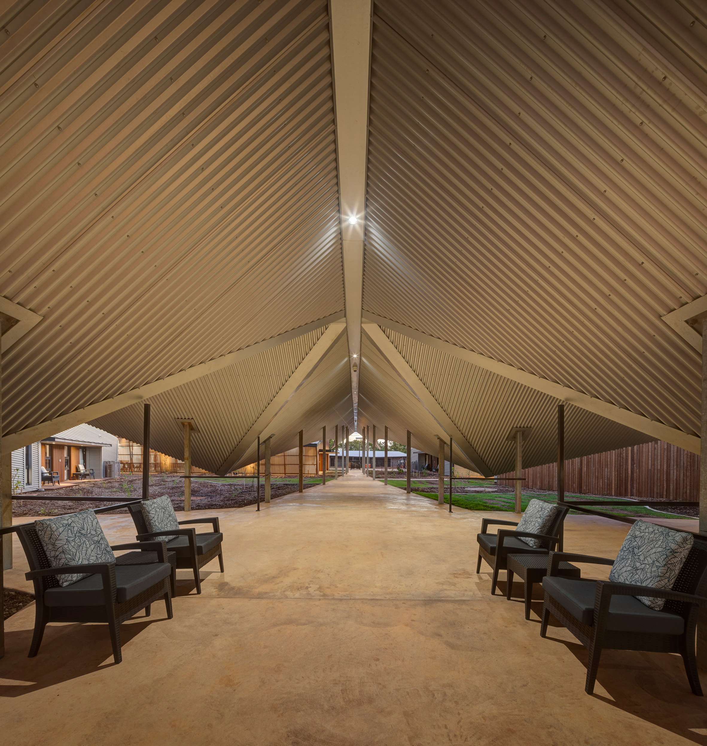 澳洲北領地（Northern Territory Nhulunbuy Yutjuwala Djwarr  安養中心 Kaunitz Yeung Architecture 澳洲原住民 Yolŋu 族