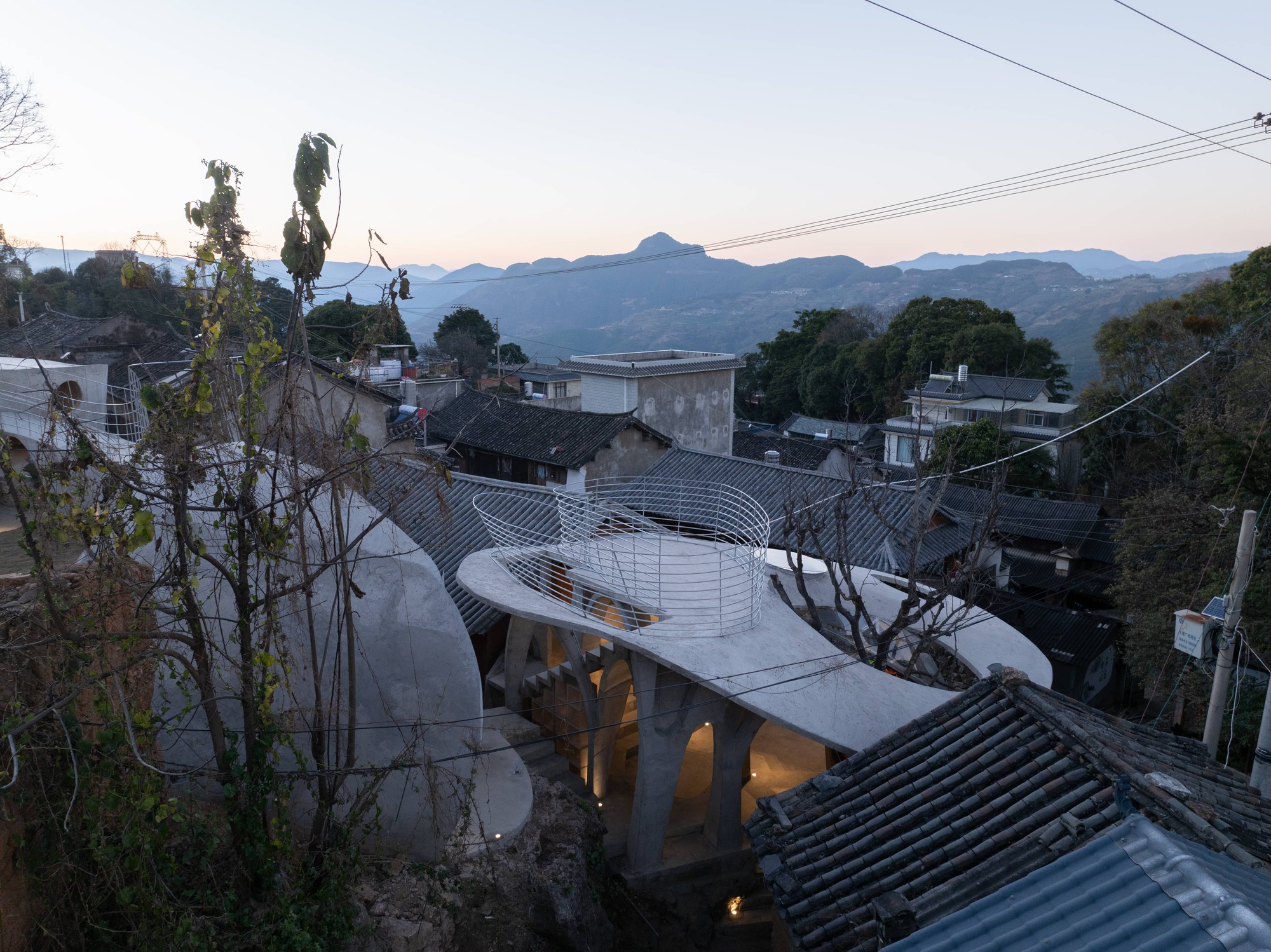 雲南大理南澗縣碧溪鄉岩子頭村 蘑菇蘑菇兒童書屋  孔祥偉工作室