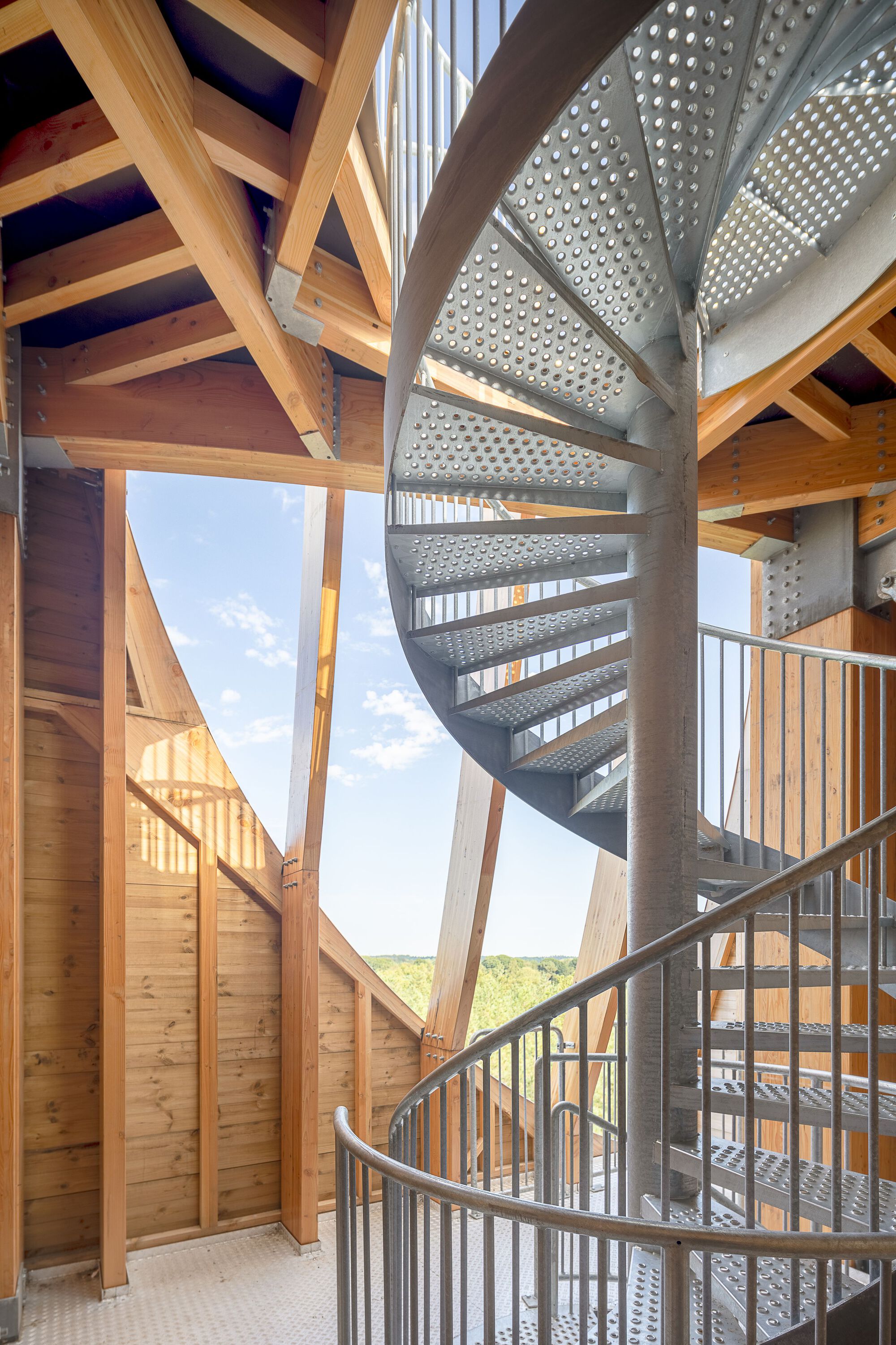 荷蘭建築師事務所NEXT architects 荷蘭北布拉邦省貝爾蓋克市（Bergeijk） 木造 Uitkijkpunt Einderheide 瞭望塔（Watchtower Einderheide）