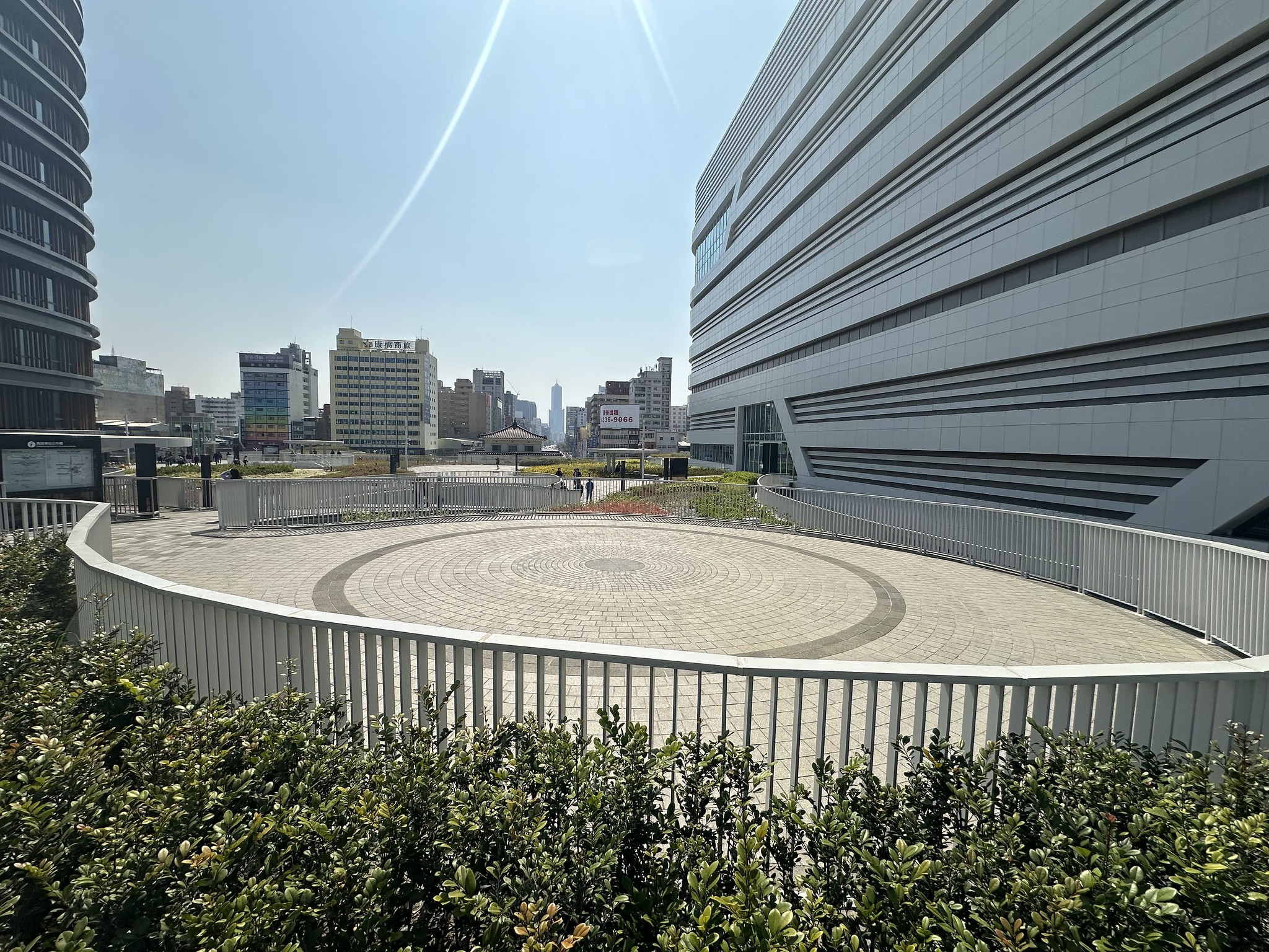 高雄車站天棚應有更多因應亞熱帶氣候的調適設計