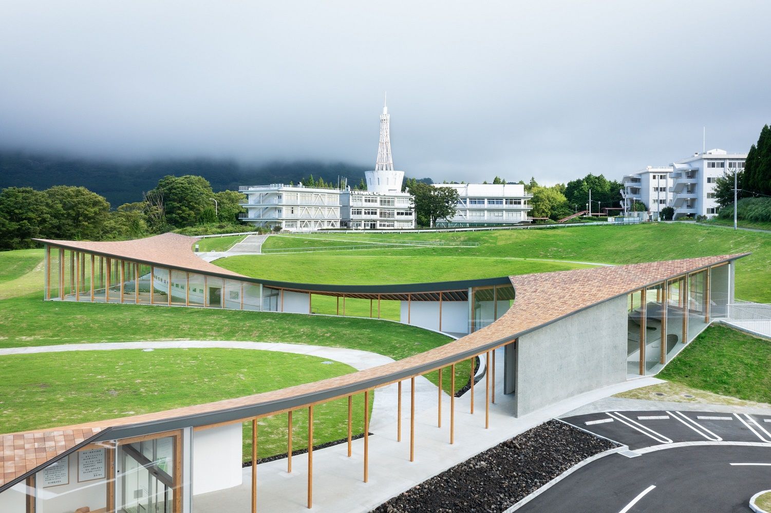 Kumamoto Earthquake Museum KIOKU熊本地震 震災ミュージアム KIOKU 這是一座走廊型的實地博物館,要將2016 年熊本地震的記憶、經驗和教訓能傳遞給後代