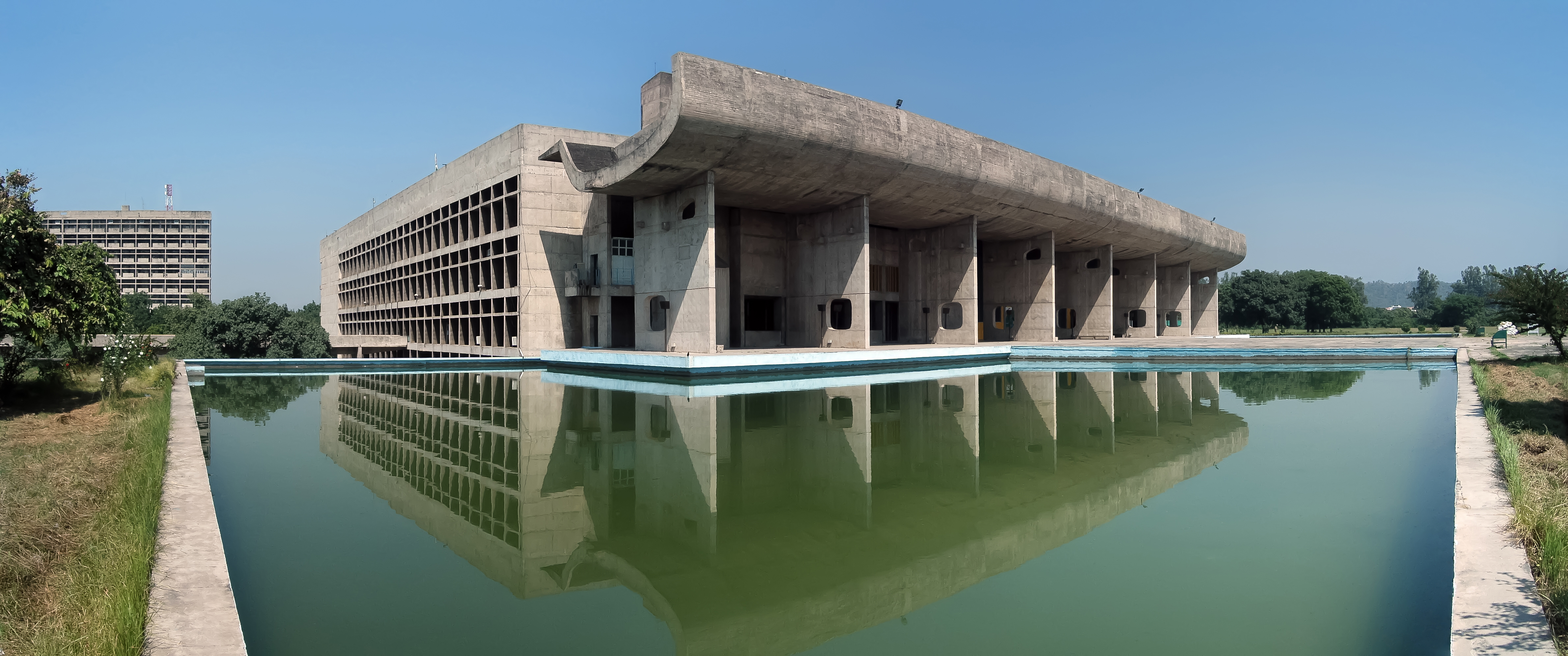Le Corbusier 設計的昌迪加爾(Chandigarh)議會宮(Palace of Assembly)