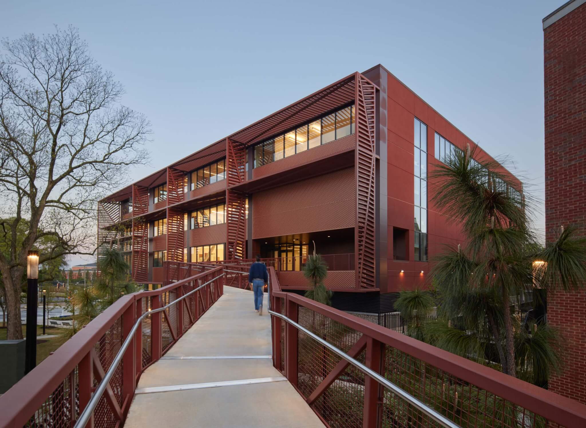 An elevated walkway, designed for student and faculty access, connects to the second level. (Courtesy Studio Gang)