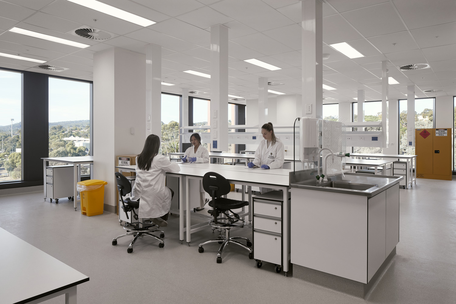 Architectus 弗林德斯大學（Flinders University） Health and Medical Research Building