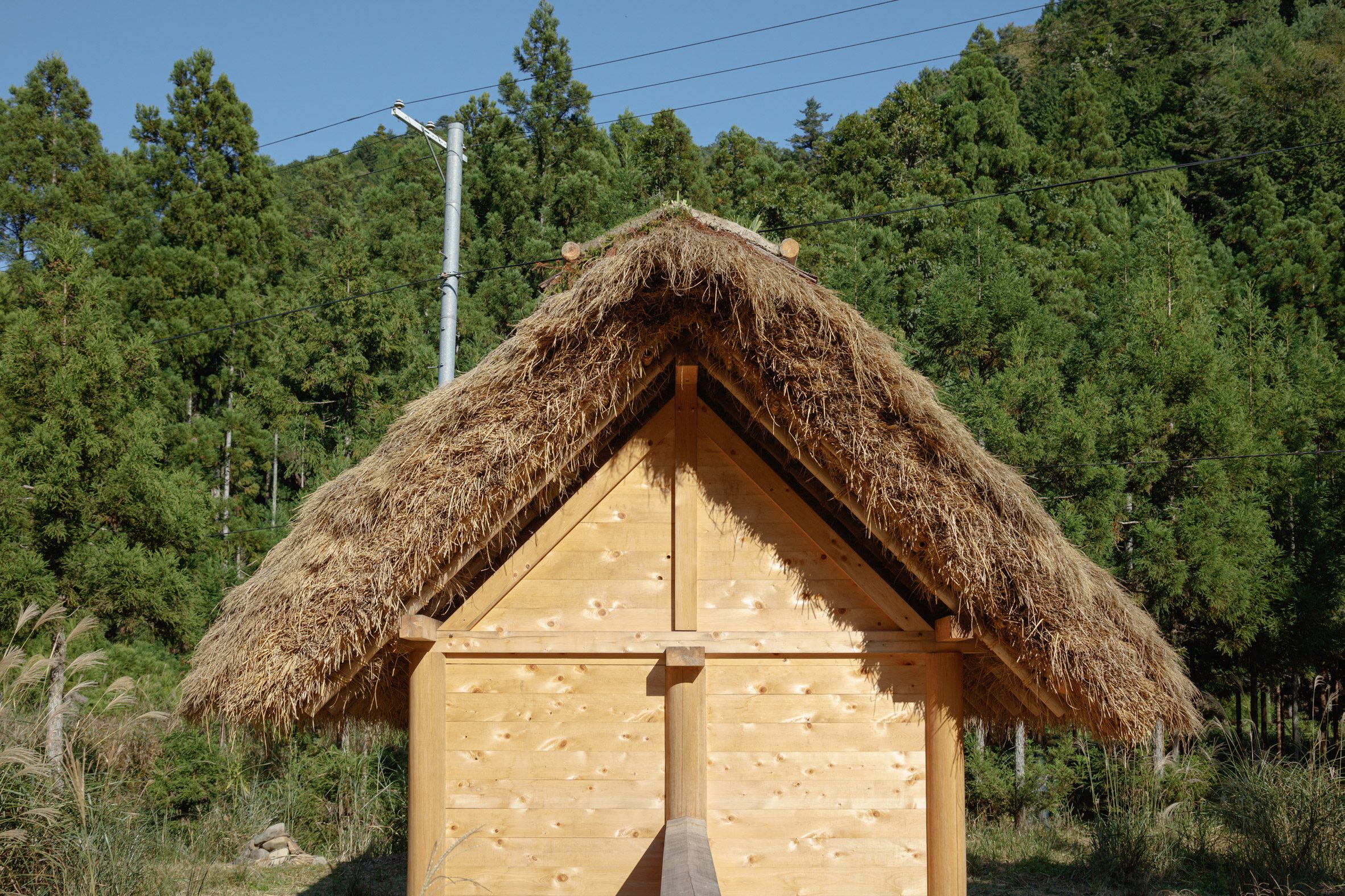 京都裏山 法國建築師2m26 檜木茅草 Hitsujigoya wood structure 木構造羊舍