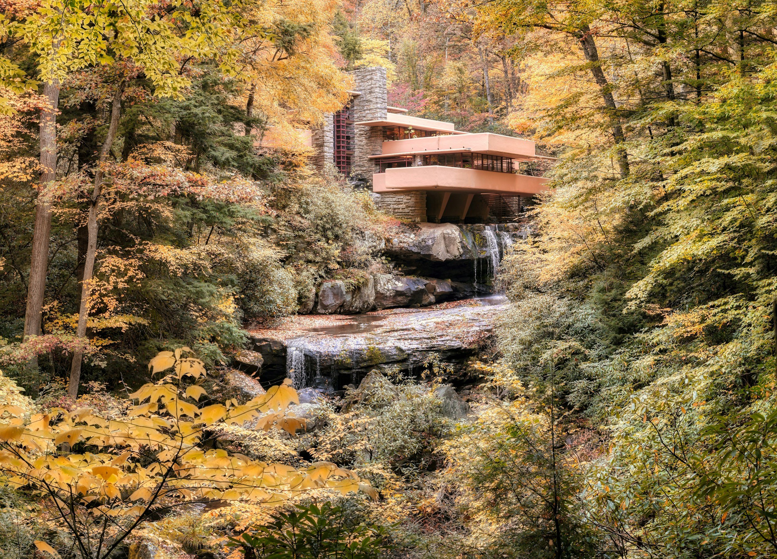 美國建築師萊特(Frank Lloyd Wright)的知名作品:落水山莊 Fallingwater