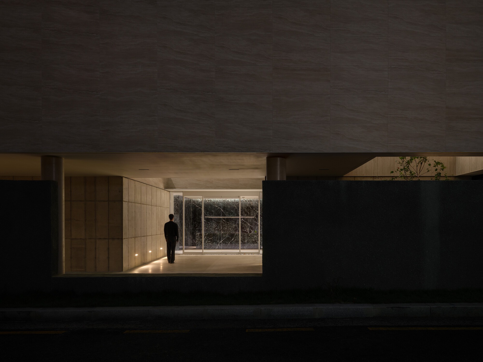 韓國釜山松亭 (Songjeong, Busan, South Korea) Oztile Showroom 展示間室內設計
