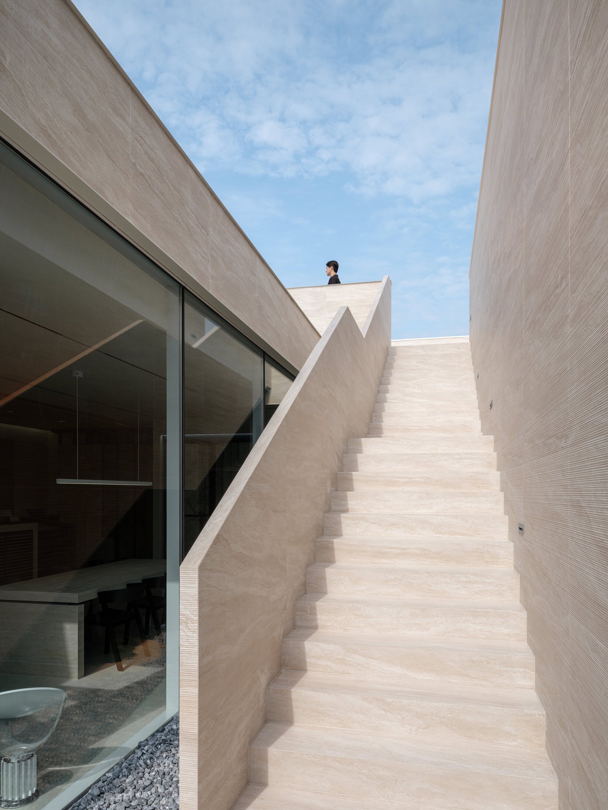 韓國釜山松亭 (Songjeong, Busan, South Korea) Oztile Showroom 展示間室內設計