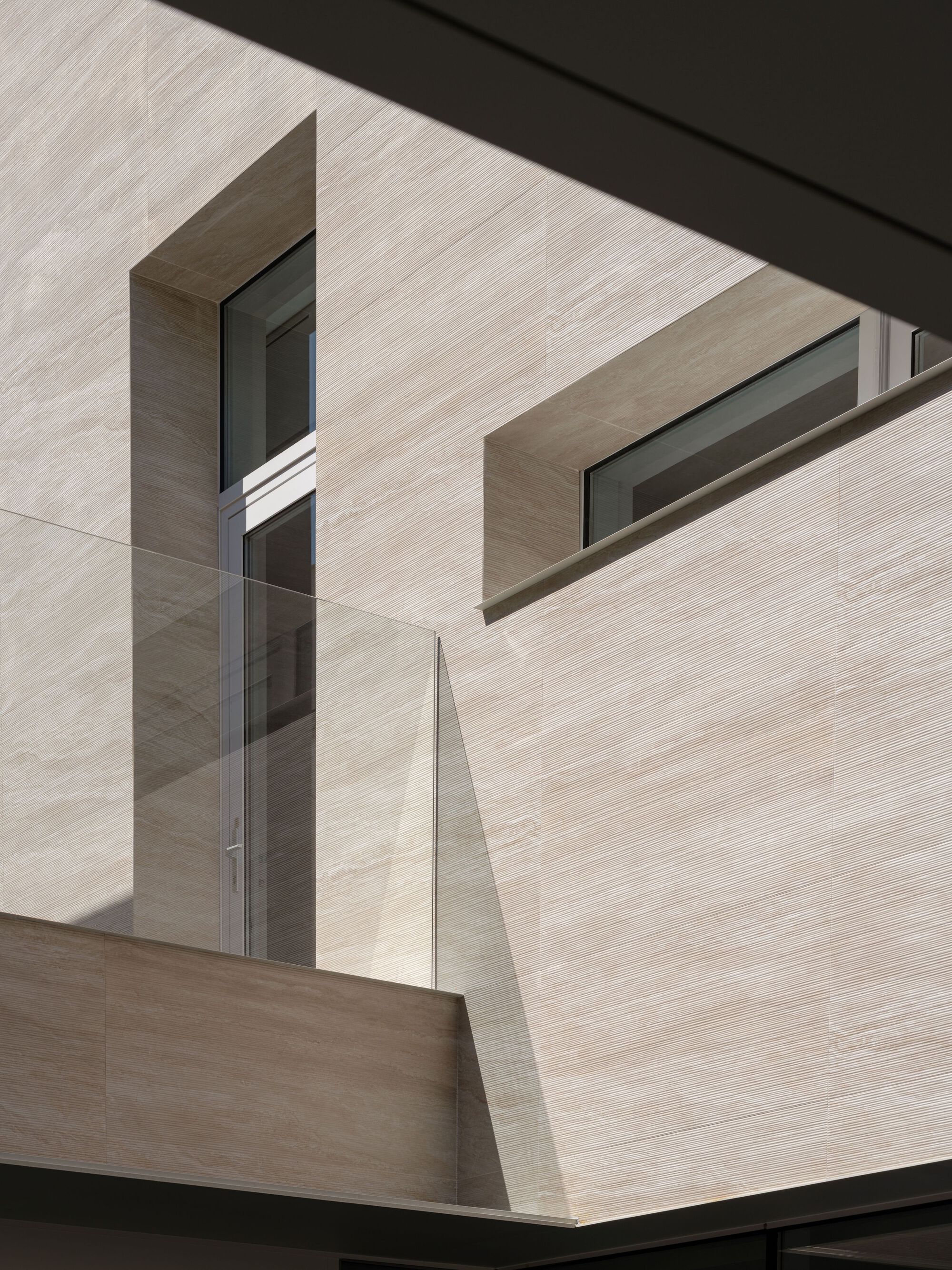 韓國釜山松亭 (Songjeong, Busan, South Korea) Oztile Showroom 展示間室內設計