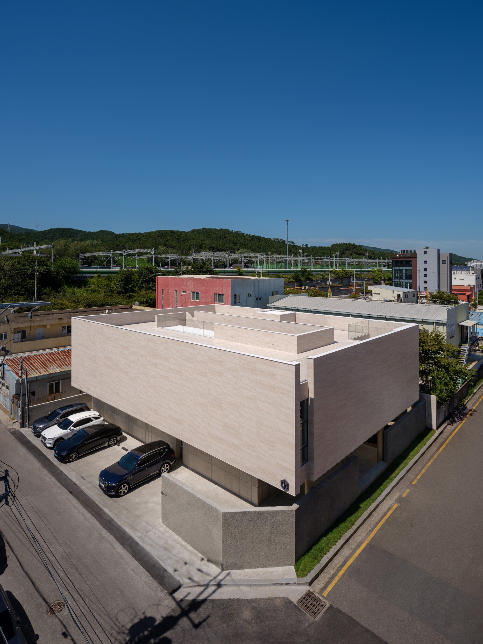 韓國釜山松亭 (Songjeong, Busan, South Korea) Oztile Showroom 展示間室內設計
