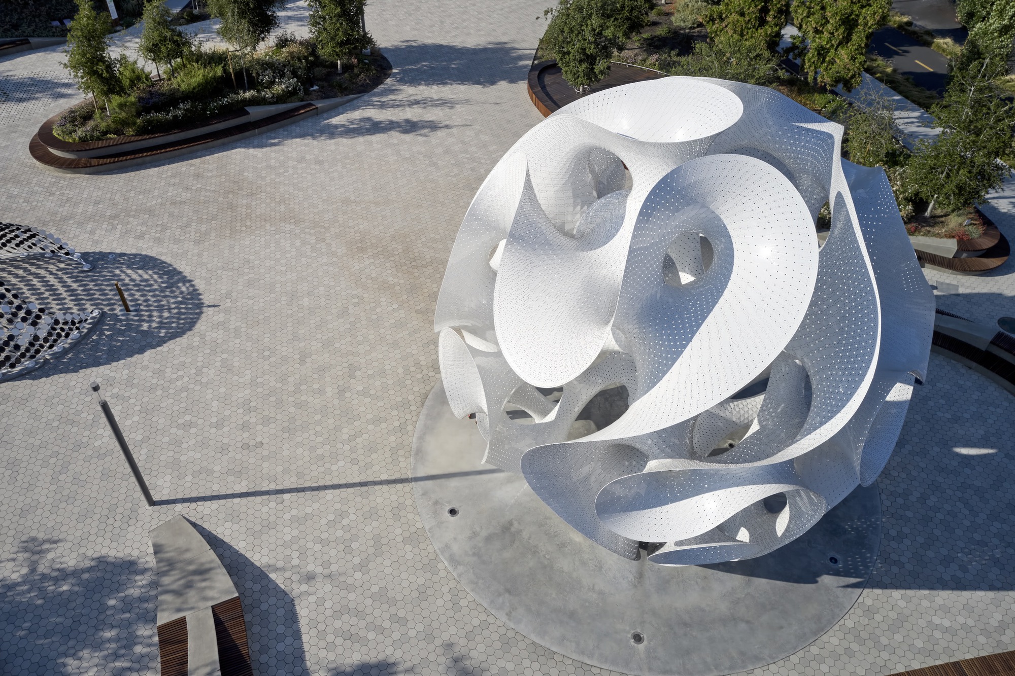 MARC FORNES  THEVERYMANY Google The Orb 裝置藝術
