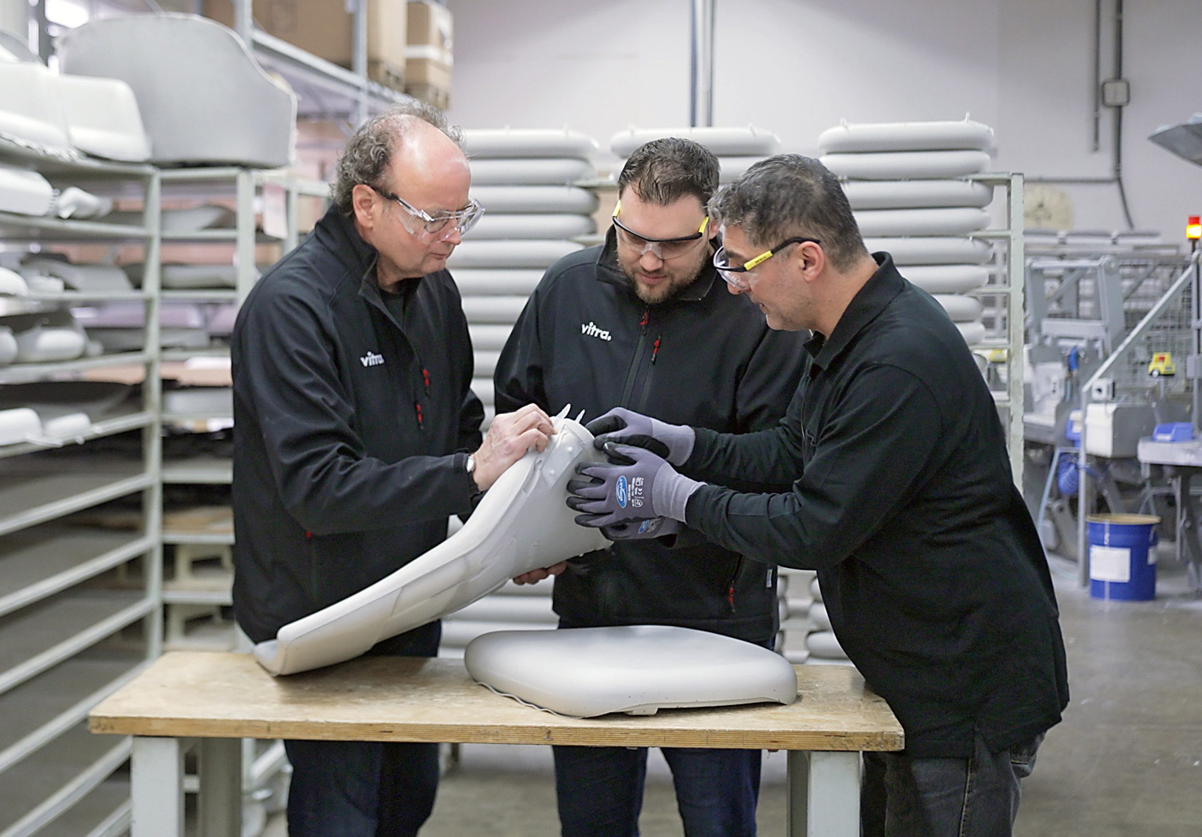 Vitra 攜手化工巨擘 BASF 推出 V-Foam，全球首創可經濟回收聚氨酯泡棉問世破解循環難題