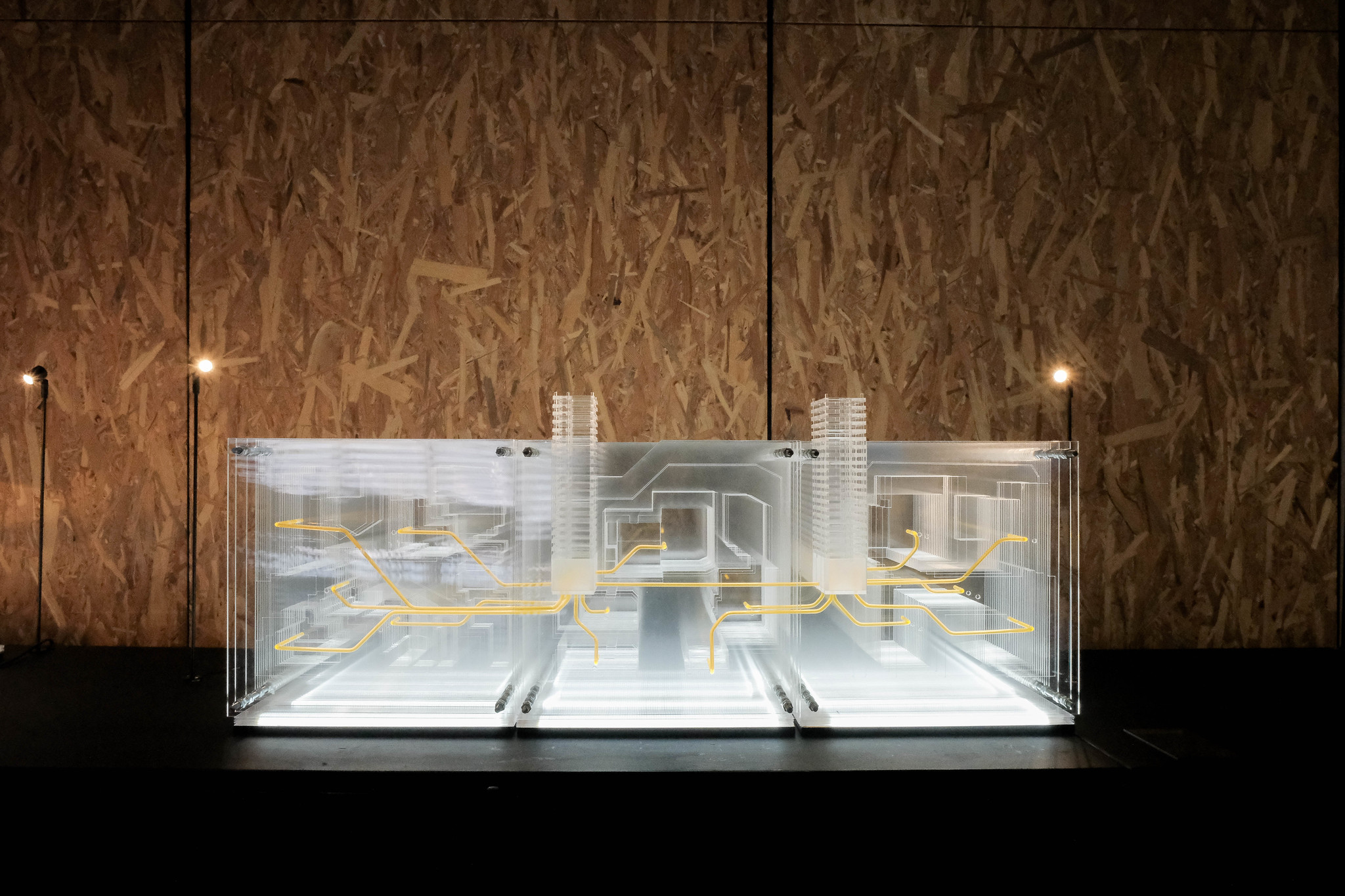 展品名稱:以能源為核心的建築思考
參展者:張容豪、簡聖芬
展覽團隊:預建創新綠能
成員:廖昶安、施秉承、楊婷雯、高源澤、蔡呈林、邱家慈、賴浥葶、游子頤