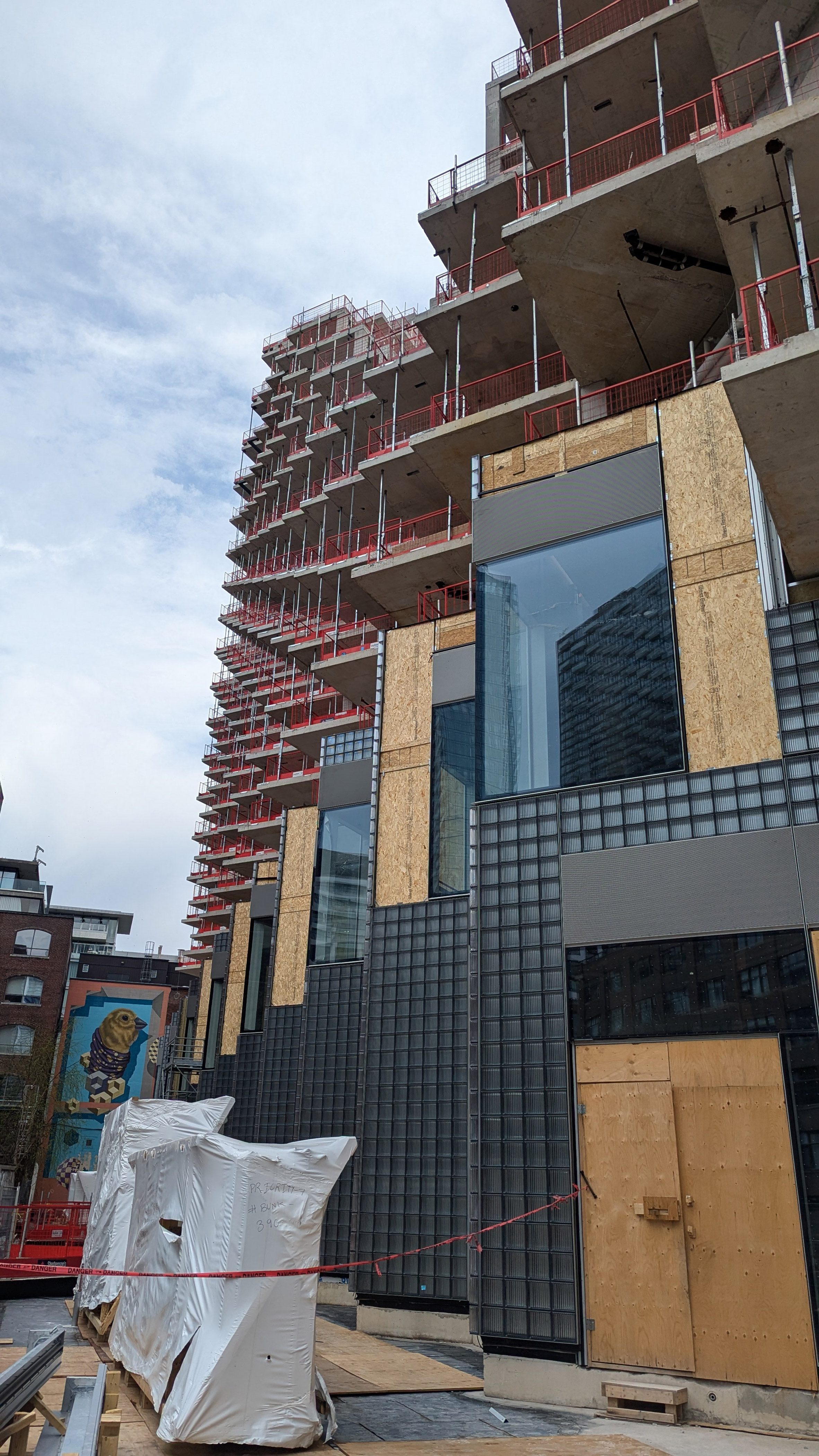 BIG（Bjarke Ingels Group）階梯式像素化國王多倫多公寓（King Toronto Residences）