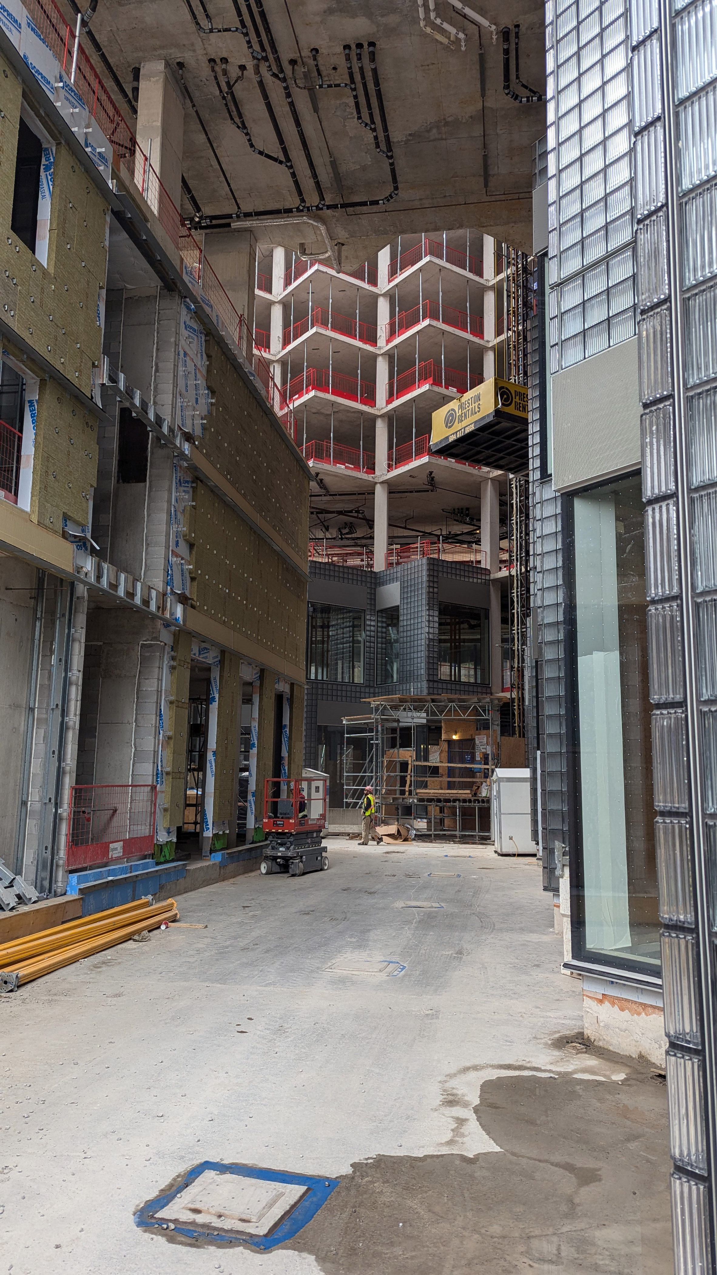BIG（Bjarke Ingels Group）階梯式像素化國王多倫多公寓（King Toronto Residences）