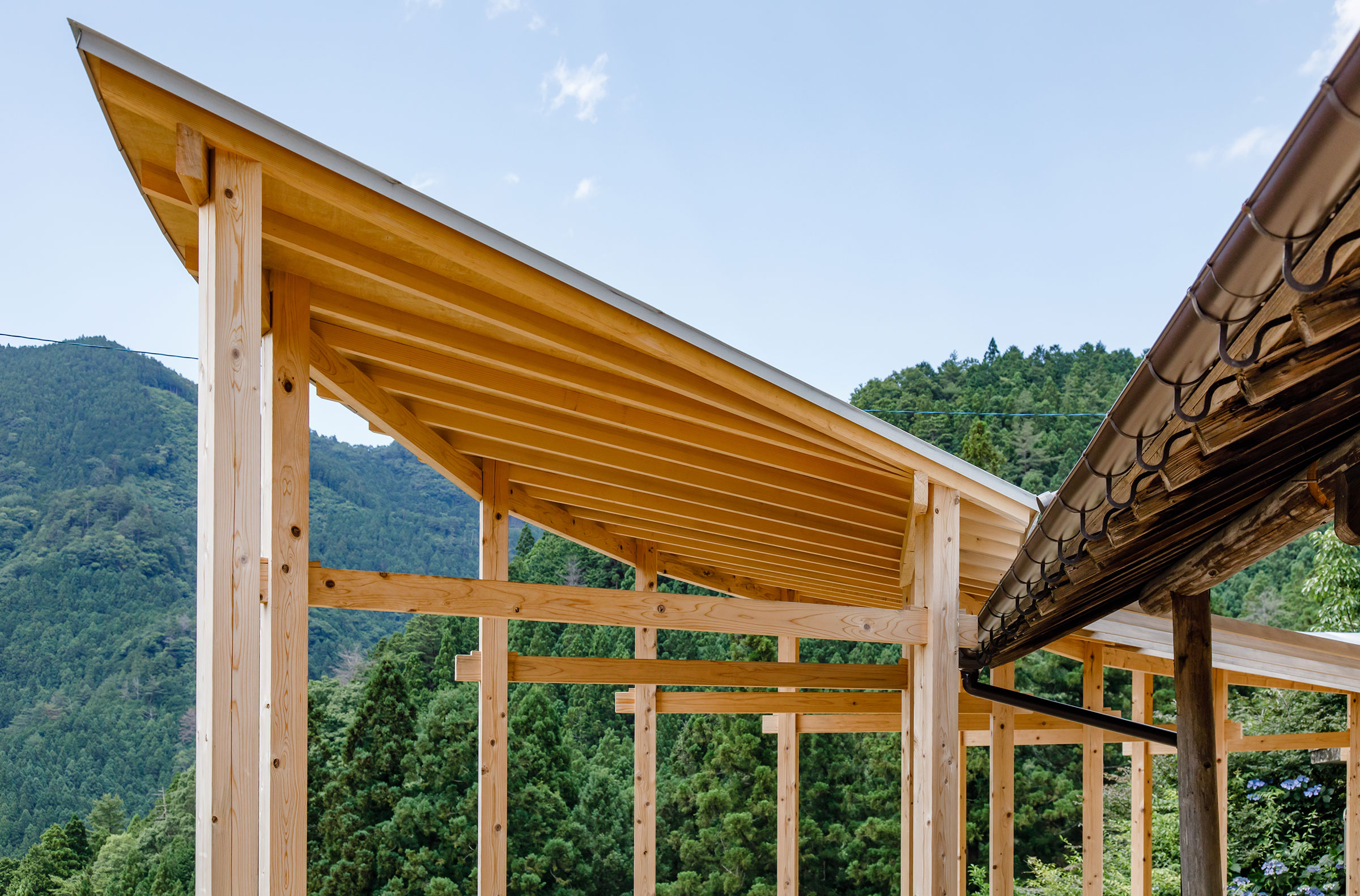 阿曽芙実建築設計事務所 徳島県名西郡神山町 ホマレノモリ（HOMARE NO MORI）