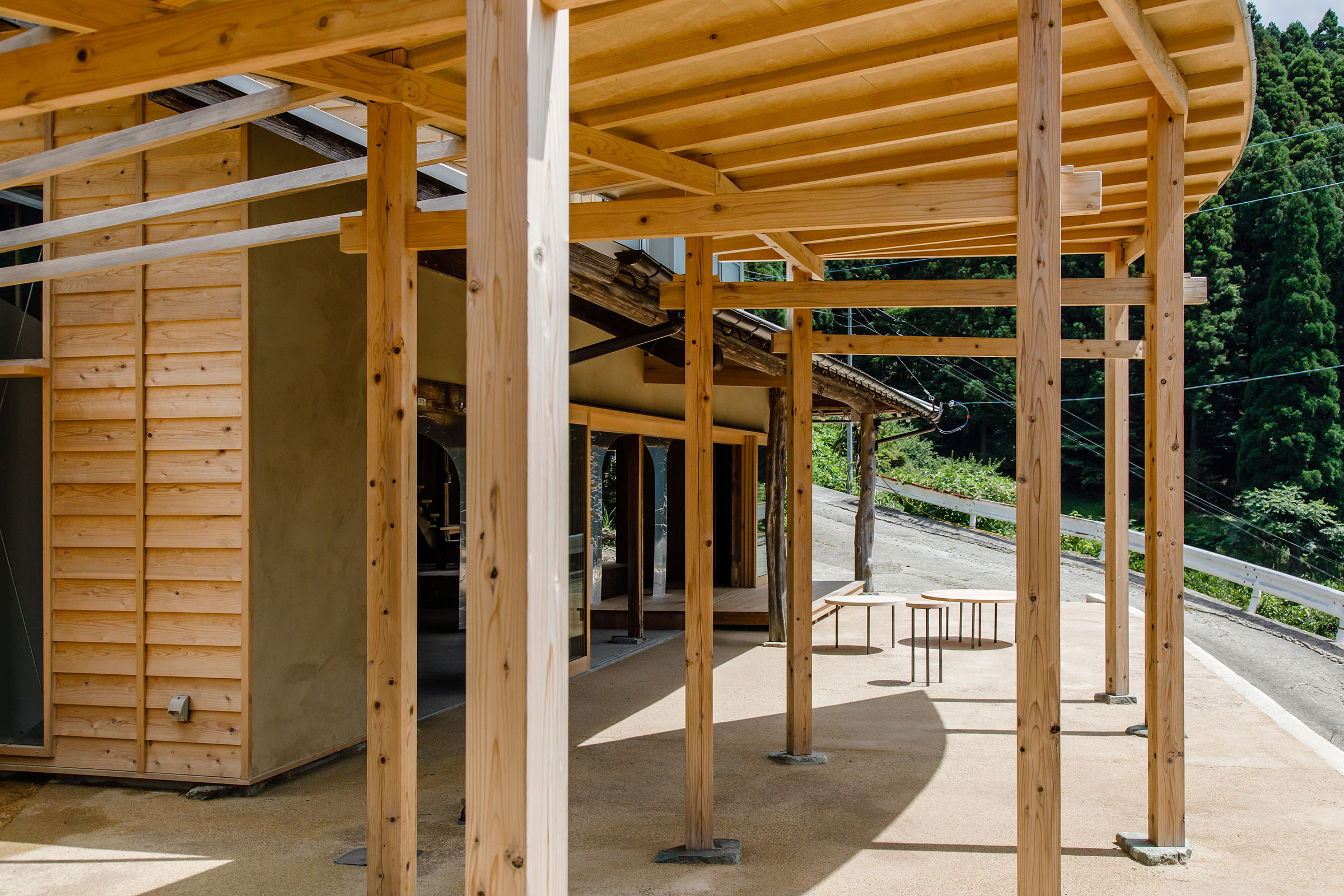 阿曽芙実建築設計事務所 徳島県名西郡神山町 ホマレノモリ（HOMARE NO MORI）