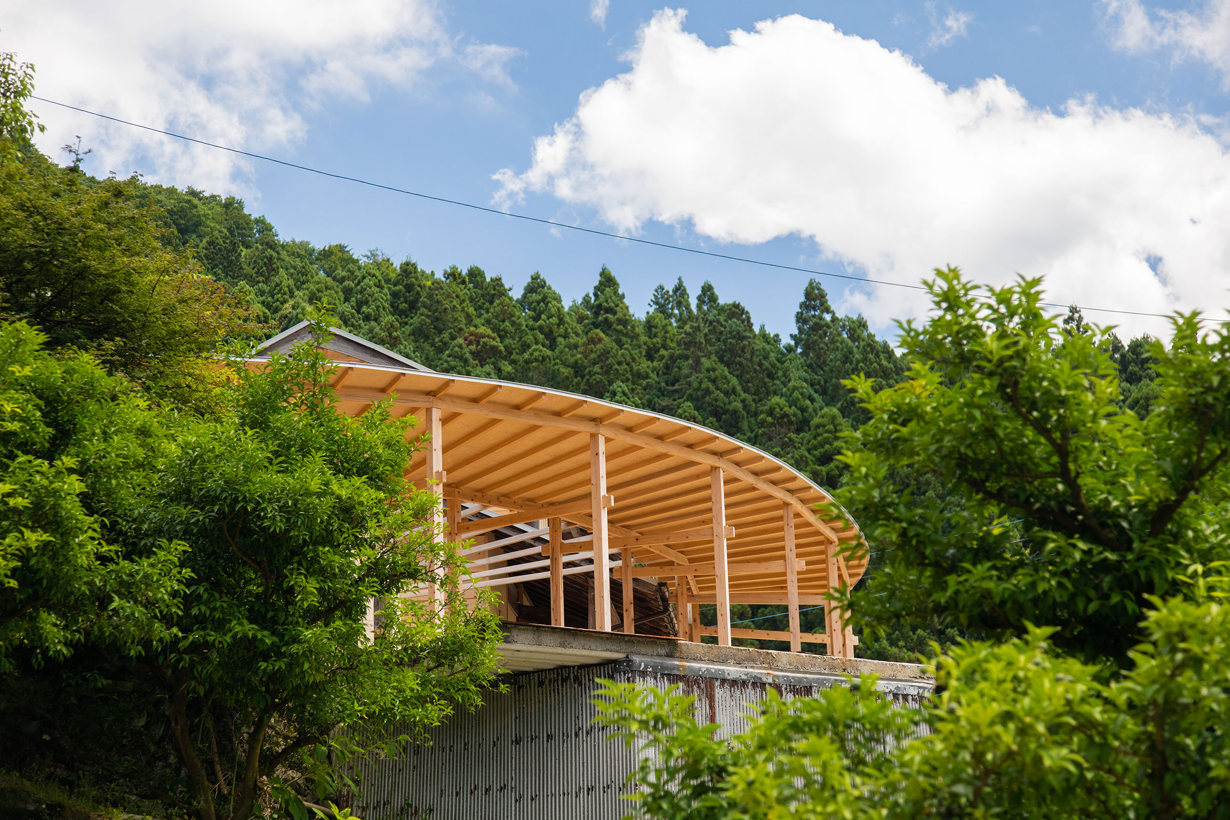 阿曽芙実建築設計事務所 徳島県名西郡神山町 ホマレノモリ(HOMARE NO MORI)