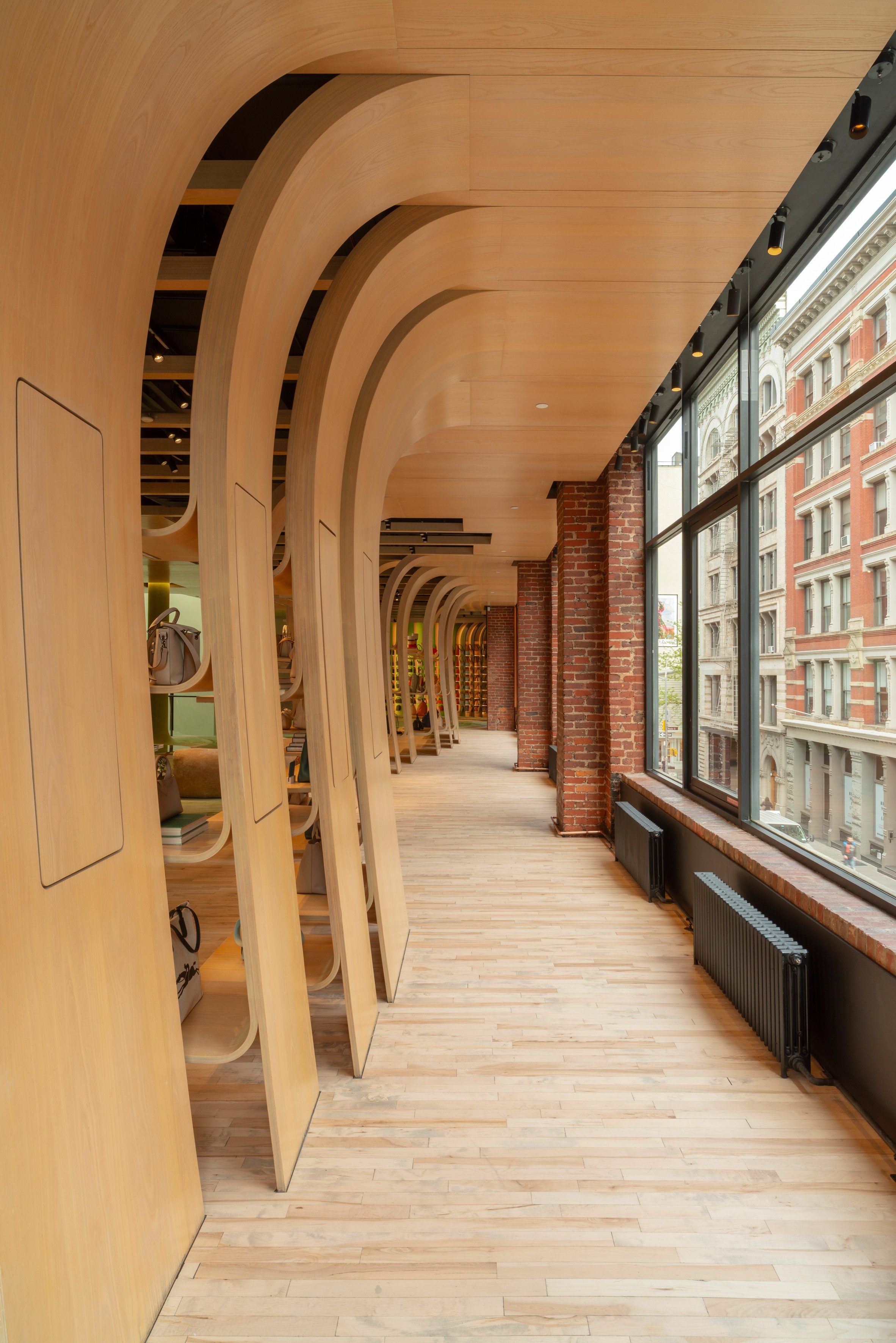 La Maison Unique Heatherwick Studio gives New York Longchamp store