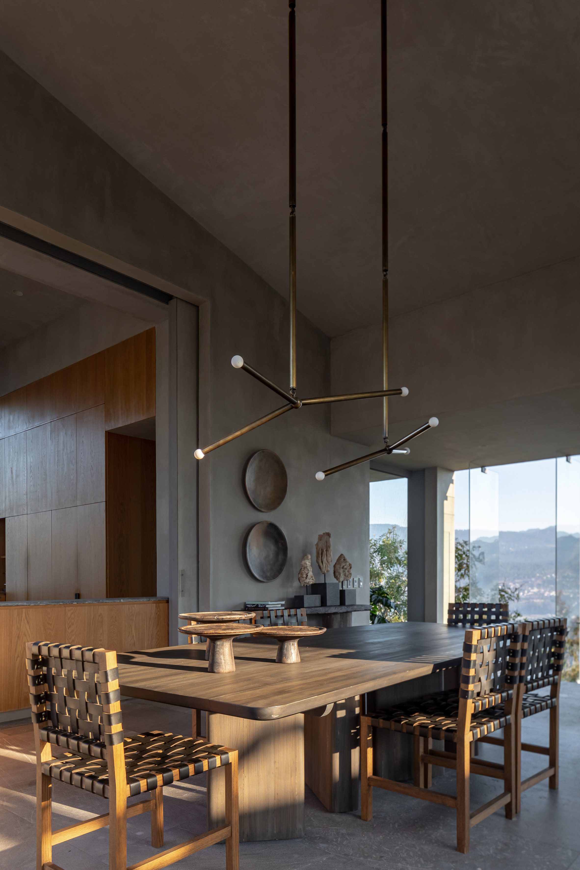 墨西哥住宅 Las Rocas ，墨西哥建築師伊格納西奧·烏爾基薩（Ignacio Urquiza）與室內設計師安娜·保拉·德·阿爾巴（Ana Paula de Alba）