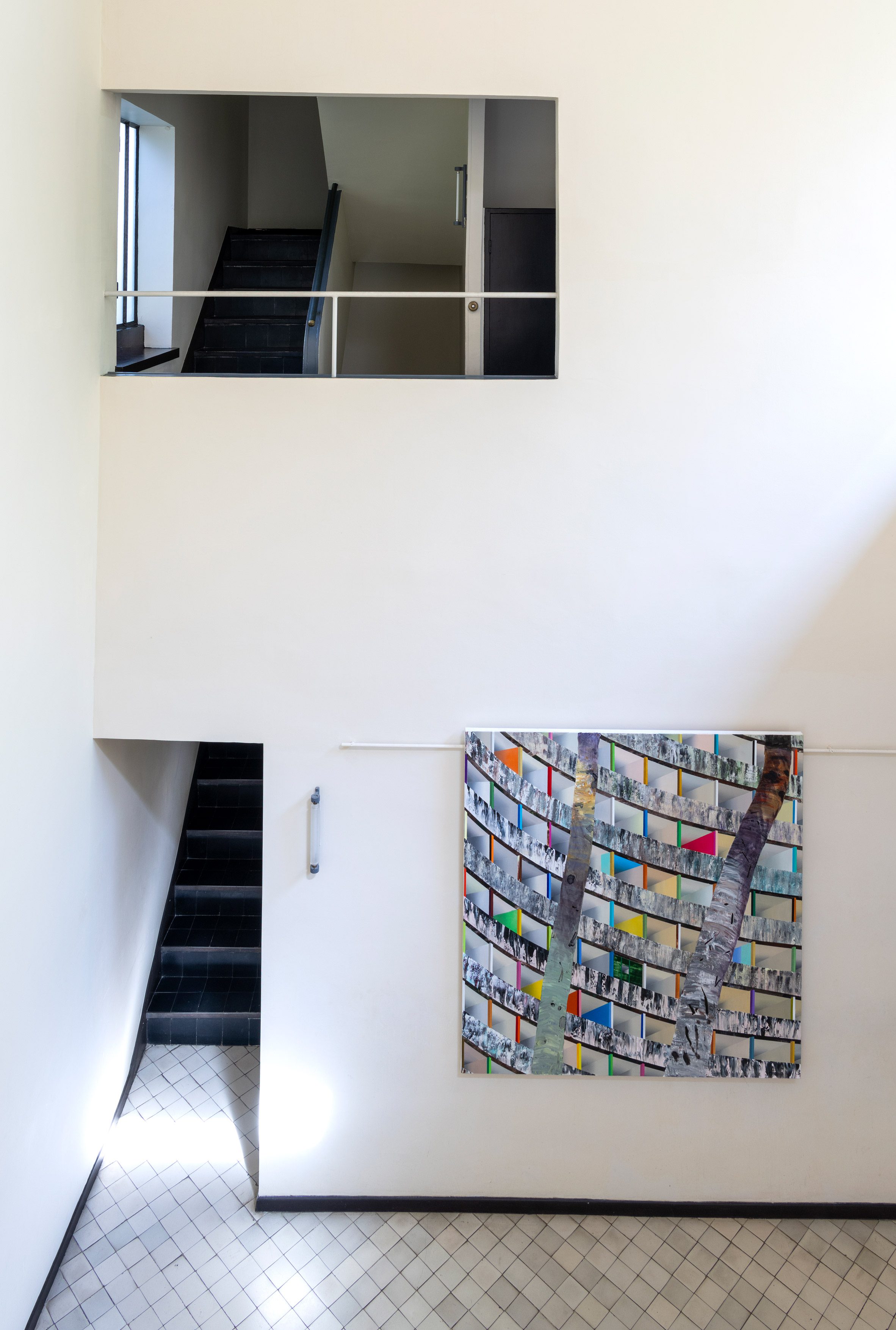 Luiz Zerbini 的繪畫參考了馬賽的 Cité Radieuse。照片:Marc Domage