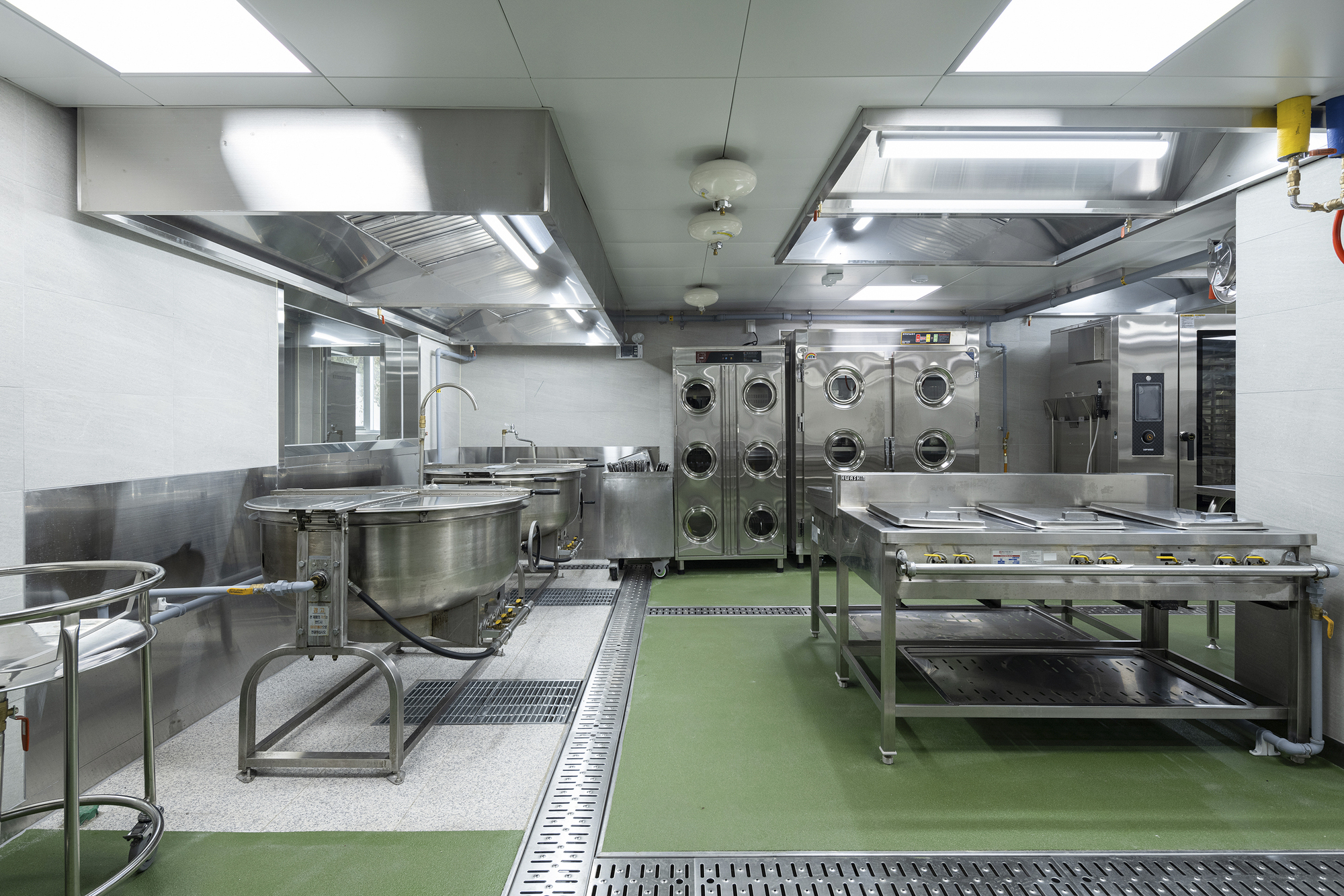 B GROUND ARCHITECTS 韓國首爾市蘆原區未來產業科學高等學校 (미래산업과학고등학교) 食堂增建工程