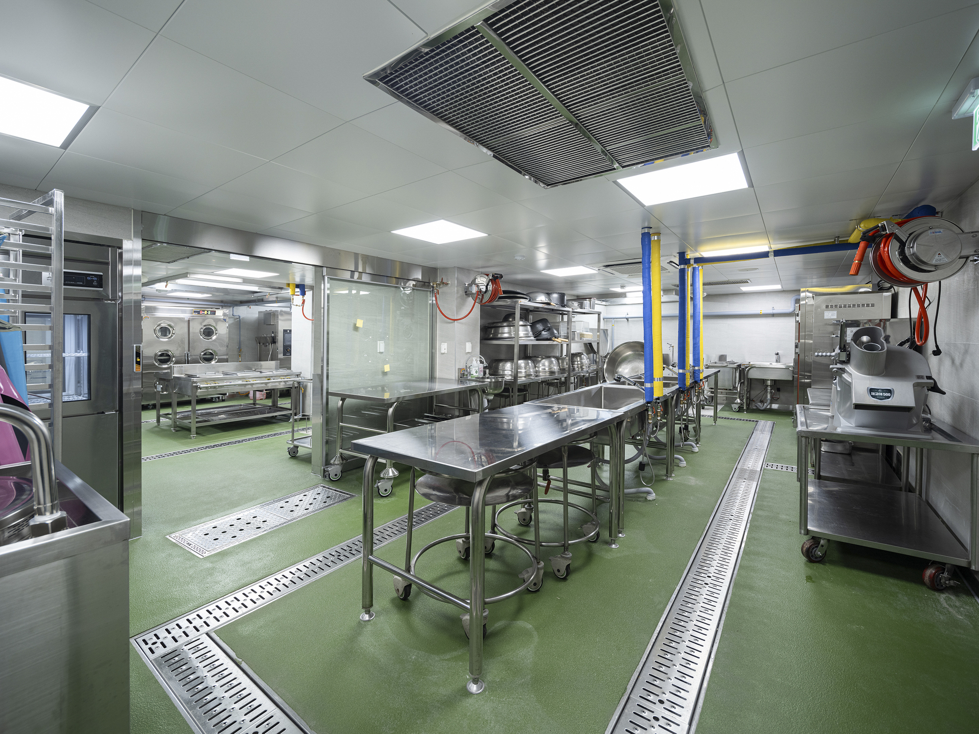 B GROUND ARCHITECTS 韓國首爾市蘆原區未來產業科學高等學校 (미래산업과학고등학교) 食堂增建工程