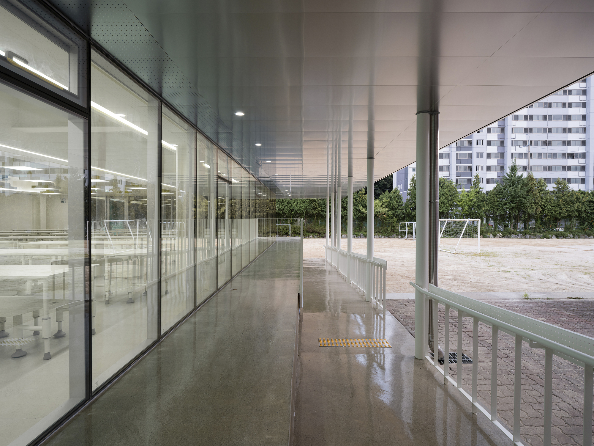 B GROUND ARCHITECTS 韓國首爾市蘆原區未來產業科學高等學校 (미래산업과학고등학교) 食堂增建工程