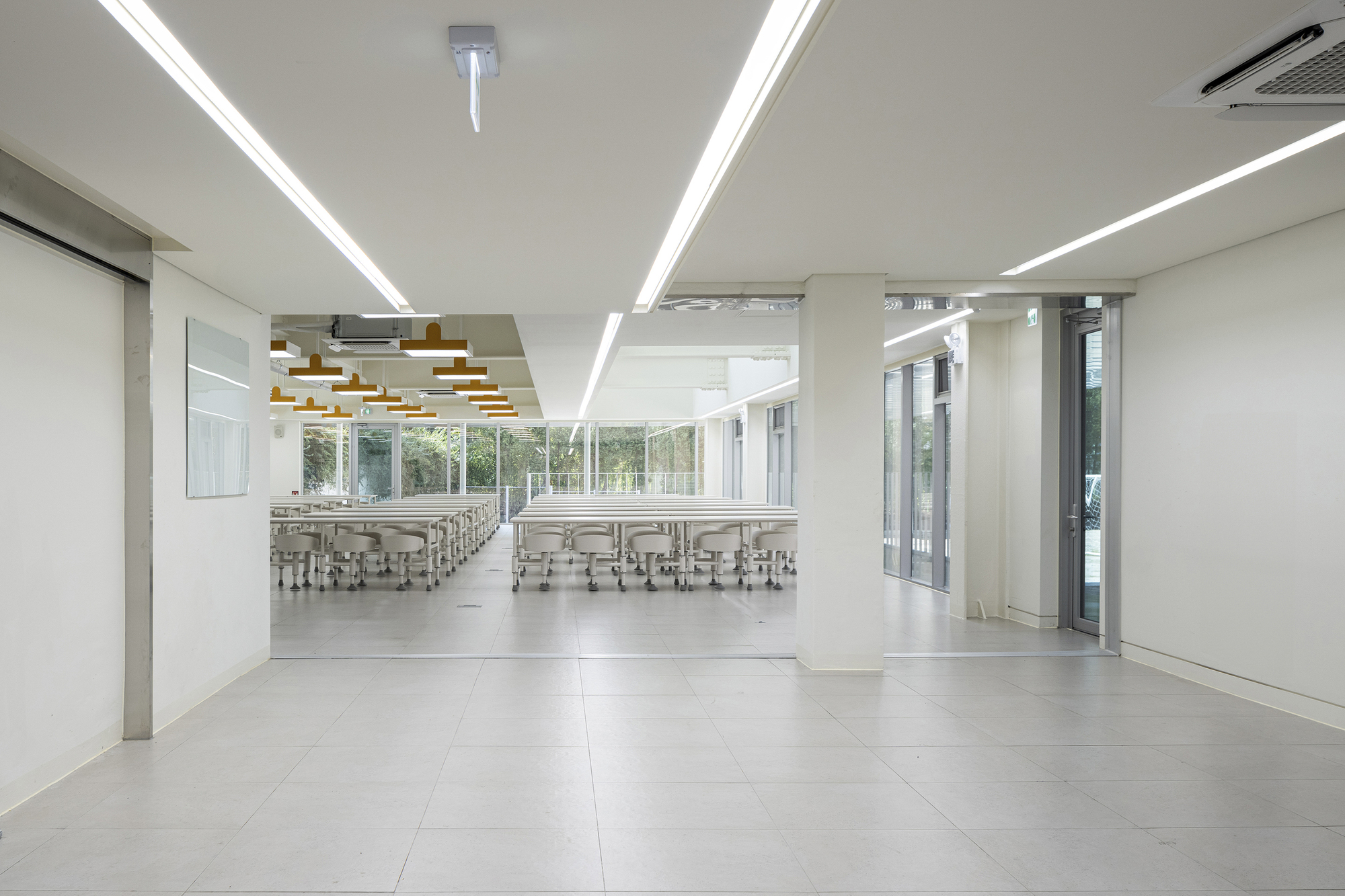 B GROUND ARCHITECTS 韓國首爾市蘆原區未來產業科學高等學校 (미래산업과학고등학교) 食堂增建工程