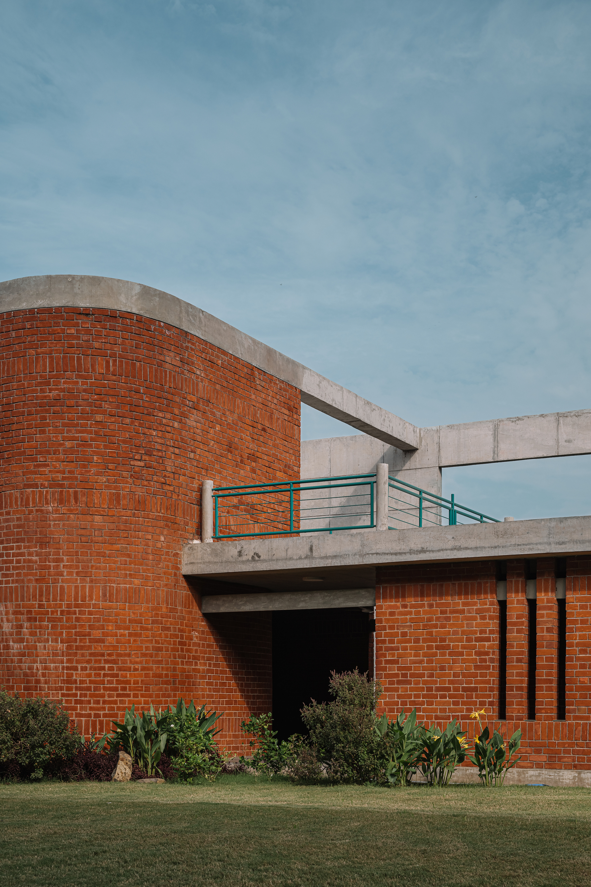 共生聖殿 Studio Naqshbandi 印度 SAIL Center