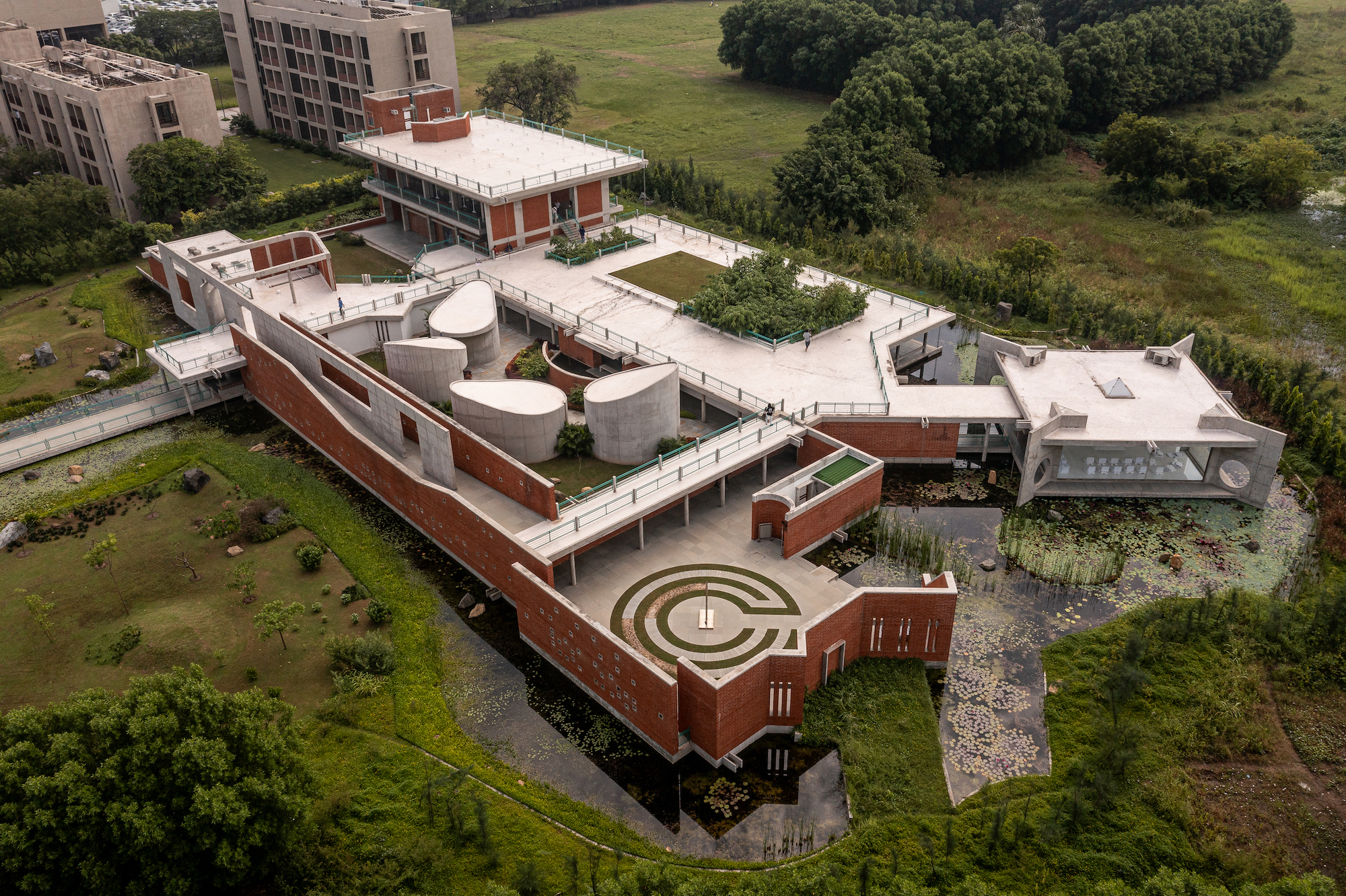 共生聖殿 Studio Naqshbandi 印度 SAIL Center