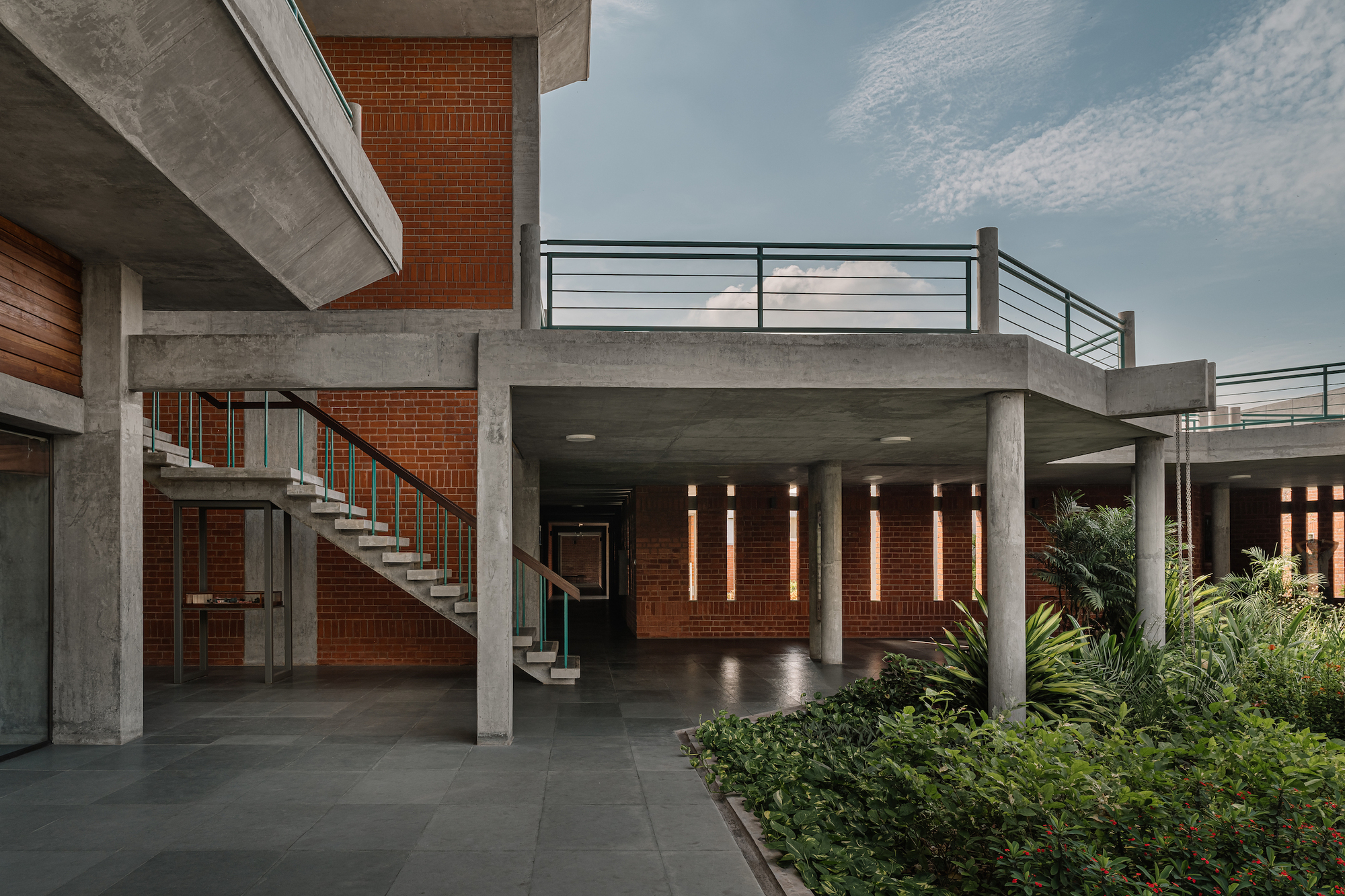 共生聖殿 Studio Naqshbandi 印度 SAIL Center