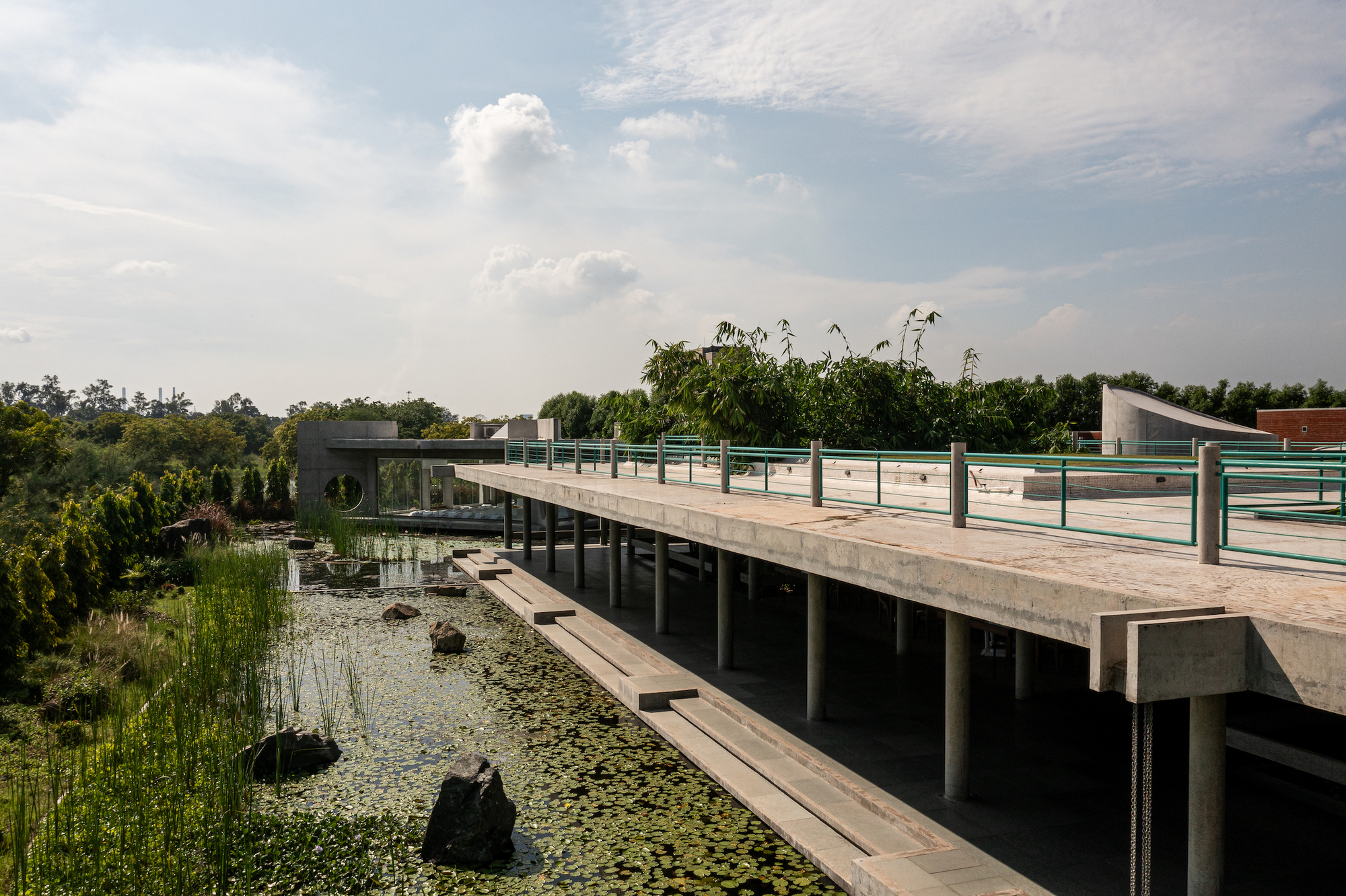 共生聖殿 Studio Naqshbandi 印度 SAIL Center