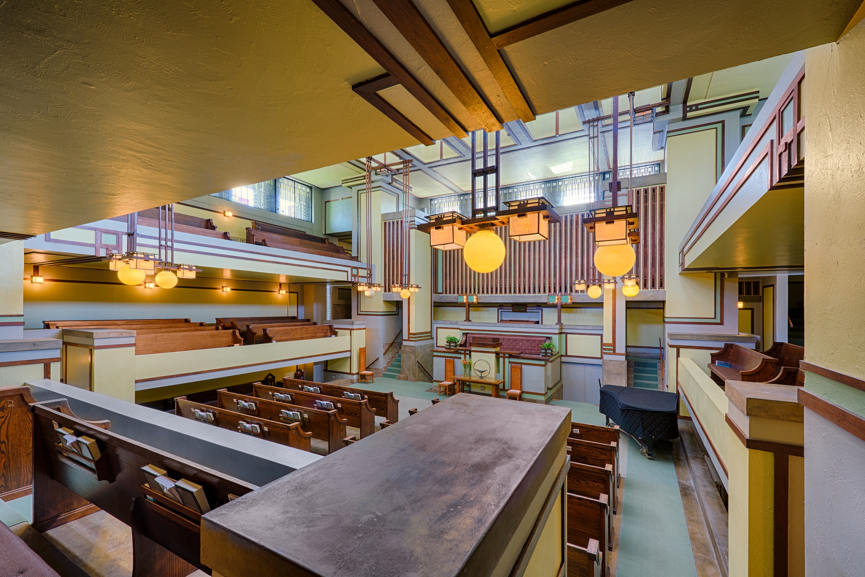 在芝加哥的航前導覽中參觀 Frank Lloyd Wright 的 Unity Temple。
Nagel Photography/Shutterstock