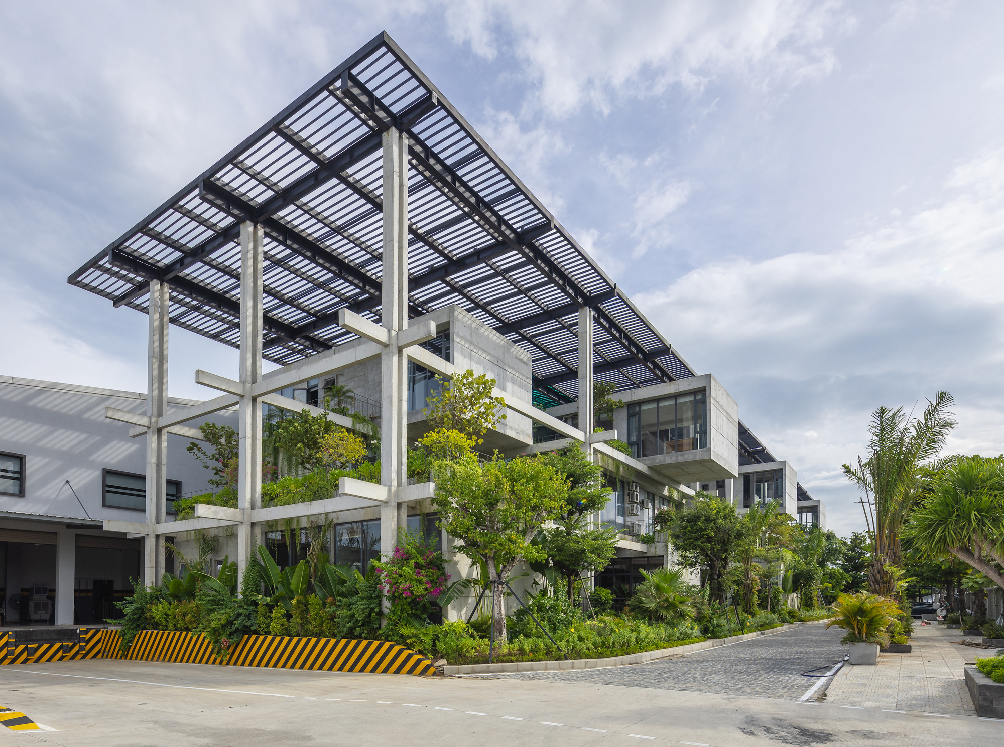 Textile Factory Office 紡織工廠辦公大樓 峴港 越南廠辦 Ho Khue Architects