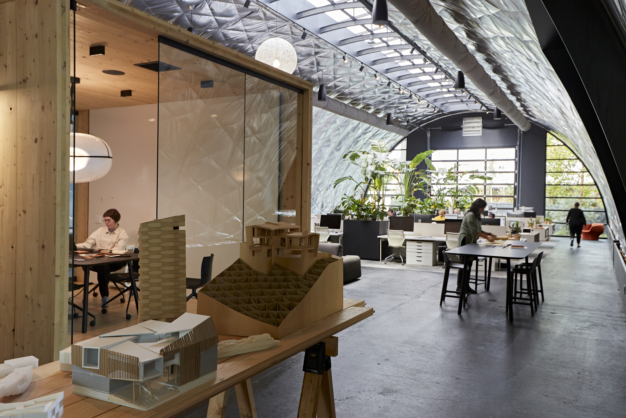 Skylab Headquarters + SkylabSHOP / Skylab Architecture 美國舊工業建築改造 辦公室 - Interior Photography, Dining room, Table, Lighting, Chair