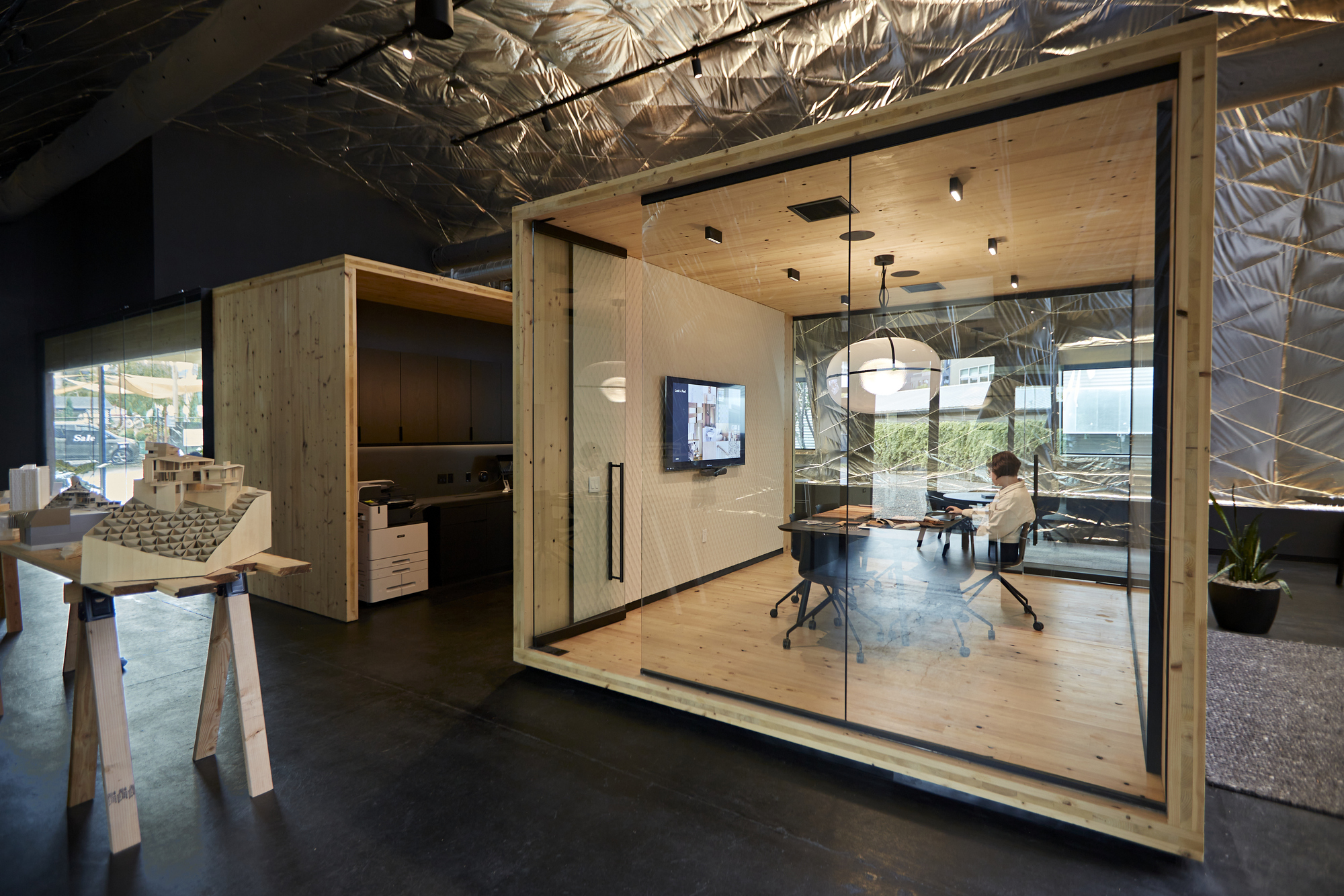 Skylab Headquarters + SkylabSHOP / Skylab Architecture 美國舊工業建築改造 辦公室 - Interior Photography, Kitchen, Lighting, Table, Chair, Glass