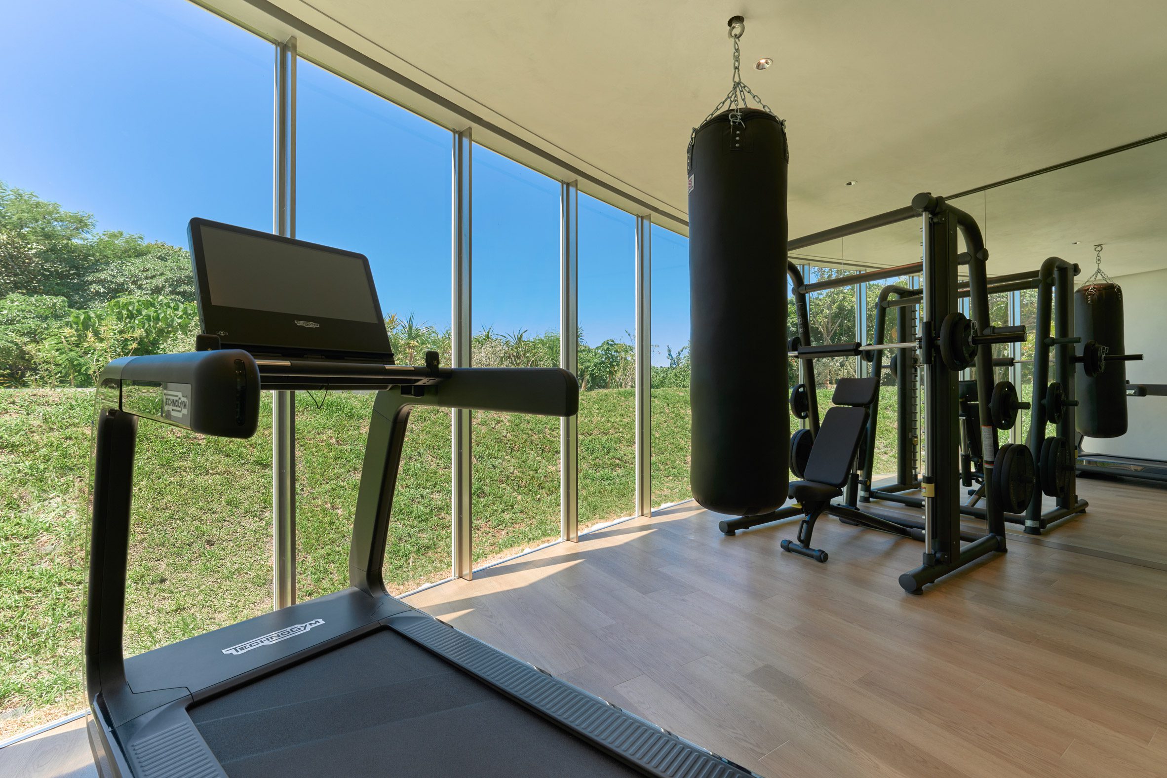 藤本壯介 Sou Fujimoto 大地 Earth 度假別墅 Not A Hotel  健身房