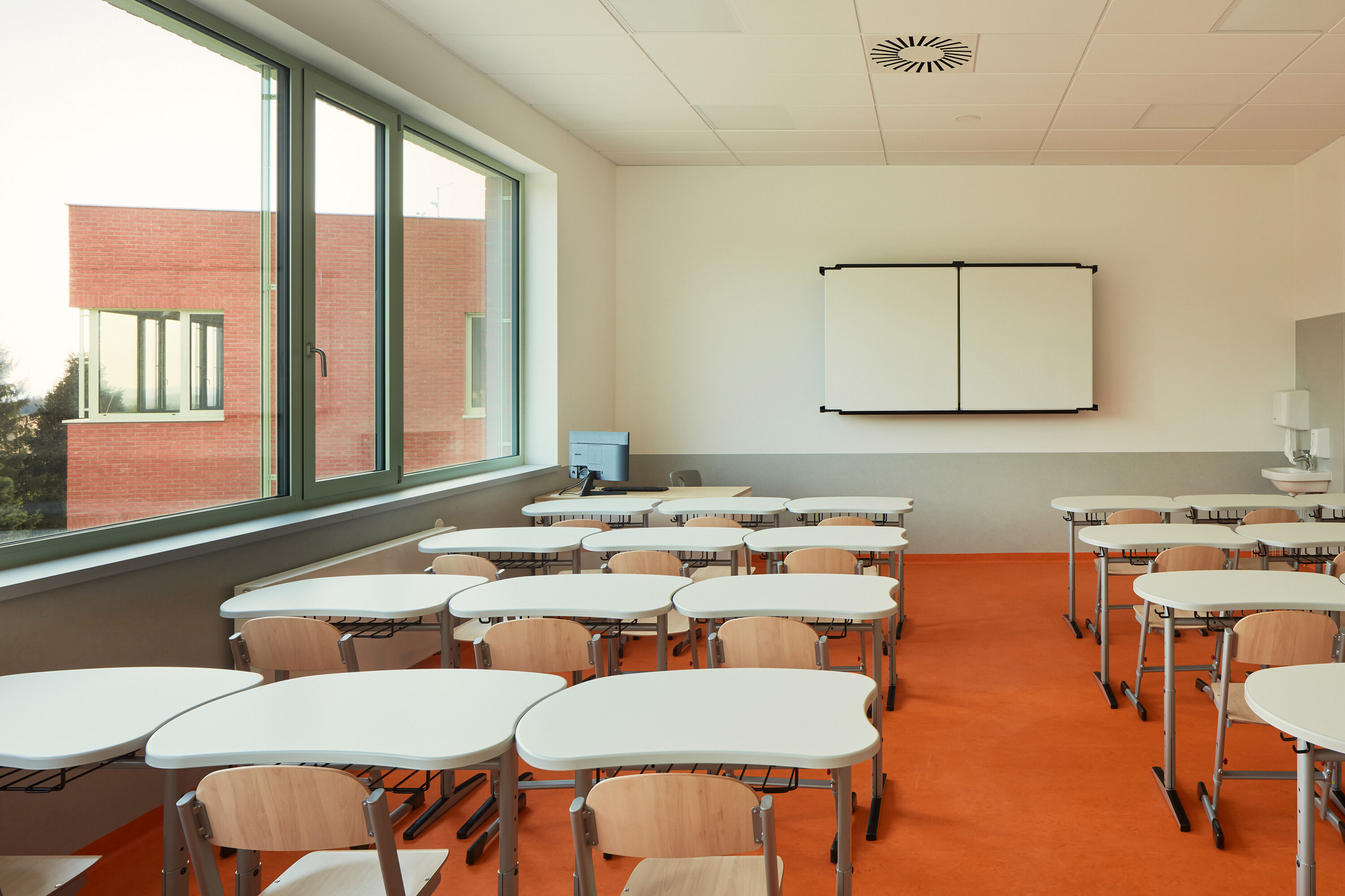 捷克建築師 Atelier 6 Pavla Gregorová Šípová Frič Brothers Elementary School 小學 建築設計