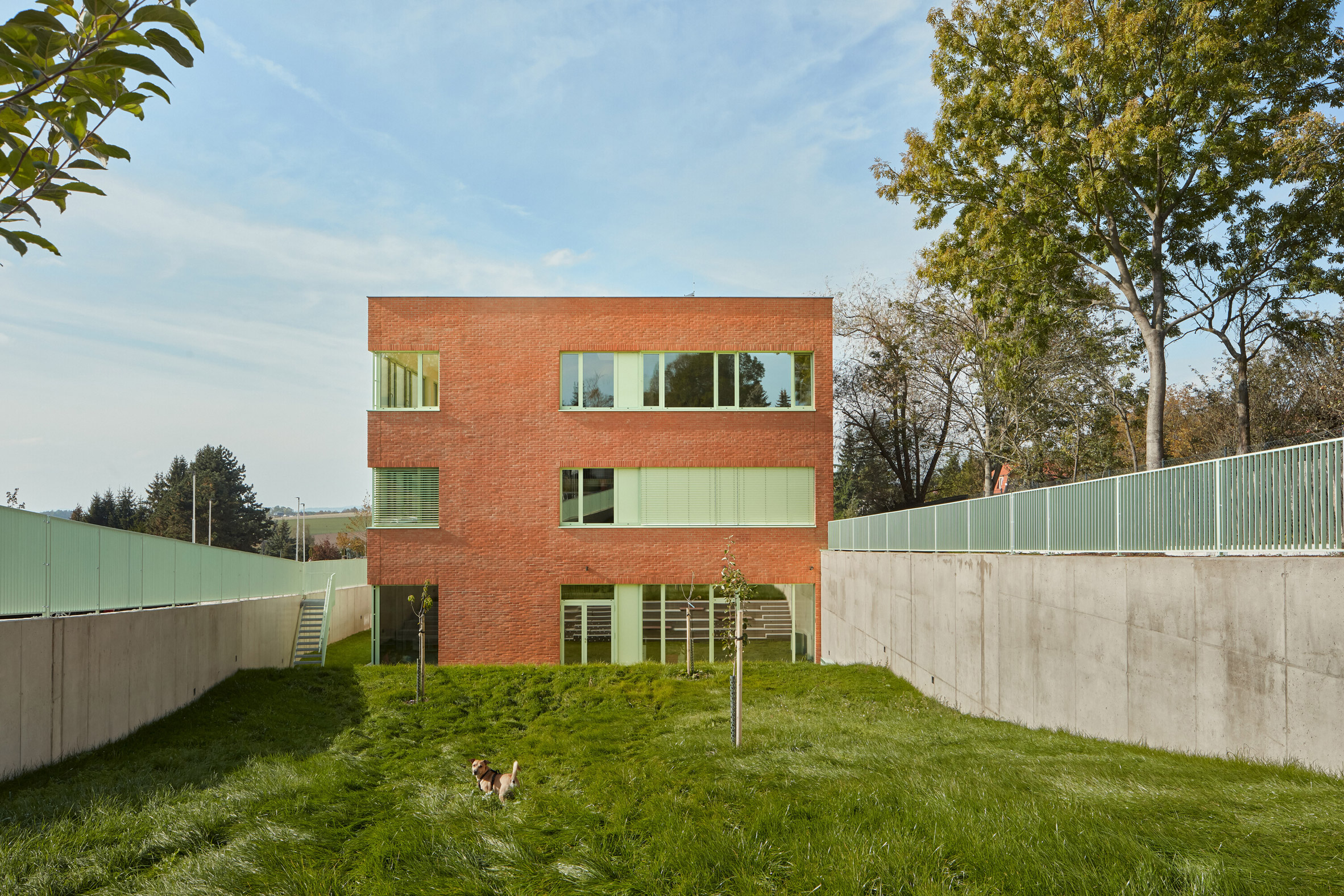 捷克建築師 Atelier 6 Pavla Gregorová Šípová Frič Brothers Elementary School 小學 建築設計