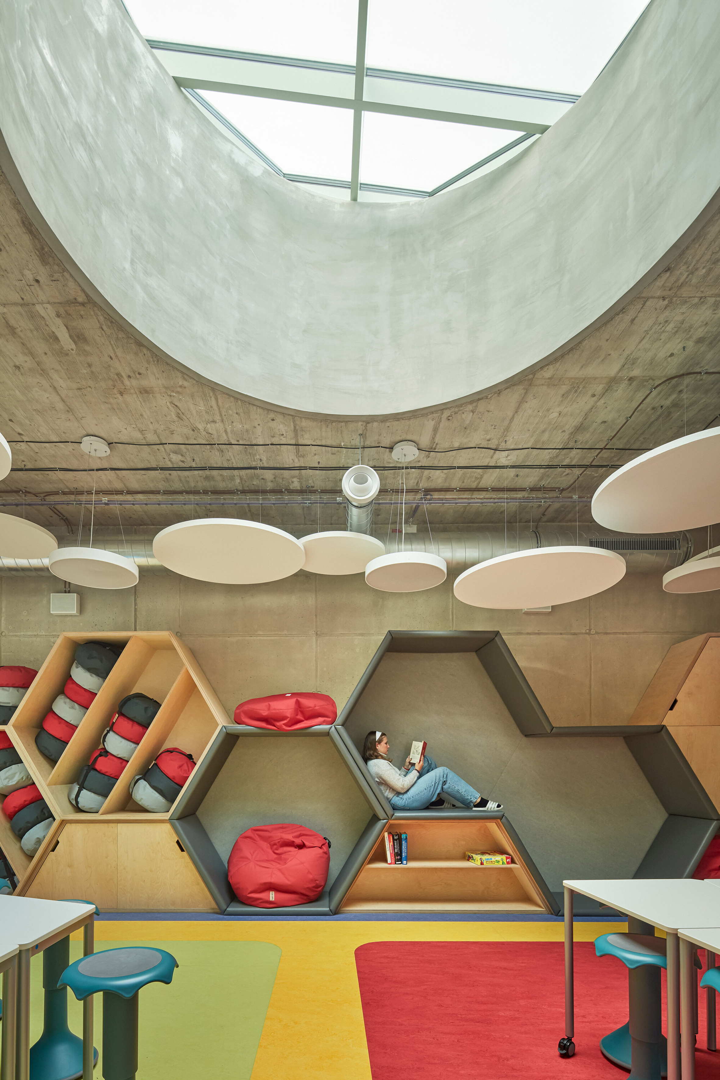 捷克建築師 Atelier 6 Pavla Gregorová Šípová Frič Brothers Elementary School 小學 建築設計