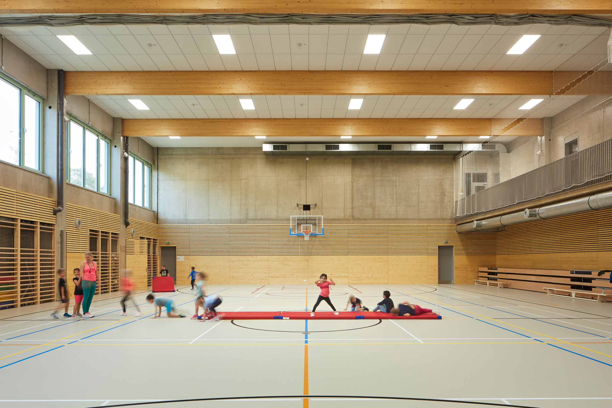 捷克建築師 Atelier 6 Pavla Gregorová Šípová Frič Brothers Elementary School 小學 建築設計 學校體育館內