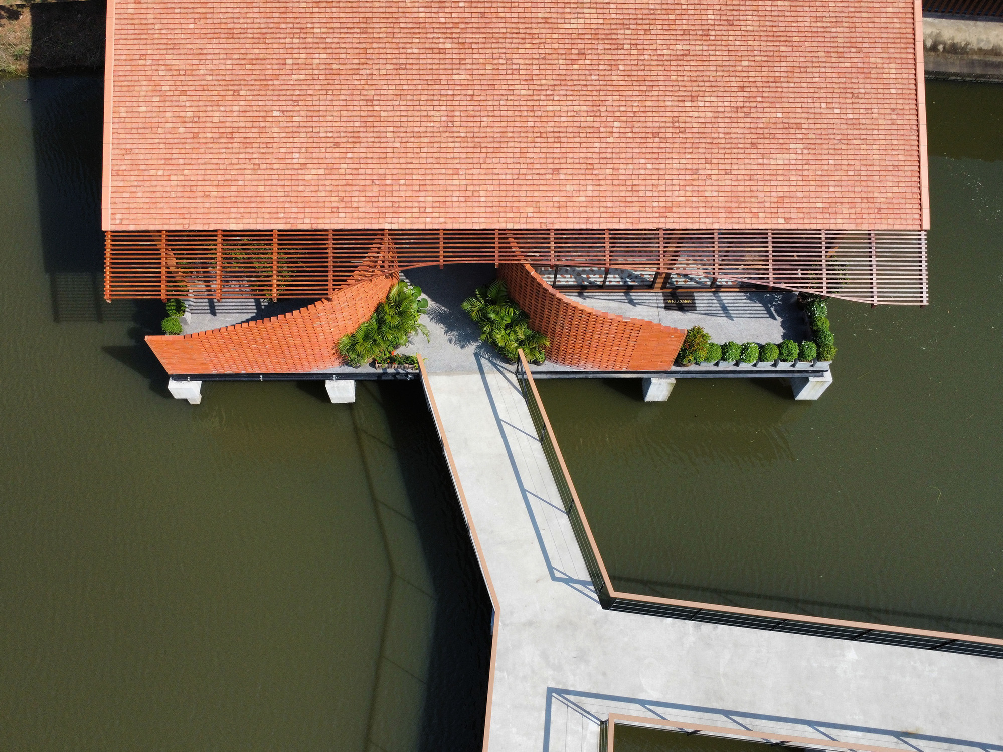 Terracotta Cafe / Studio Bewell - Image 5 of 33