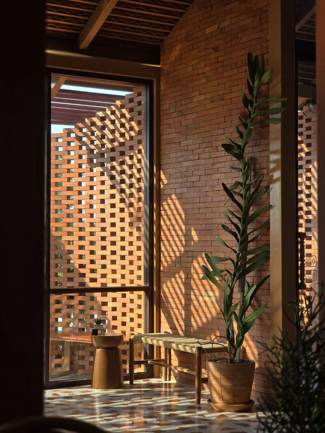 Terracotta Cafe / Studio Bewell - Interior Photography, Wood