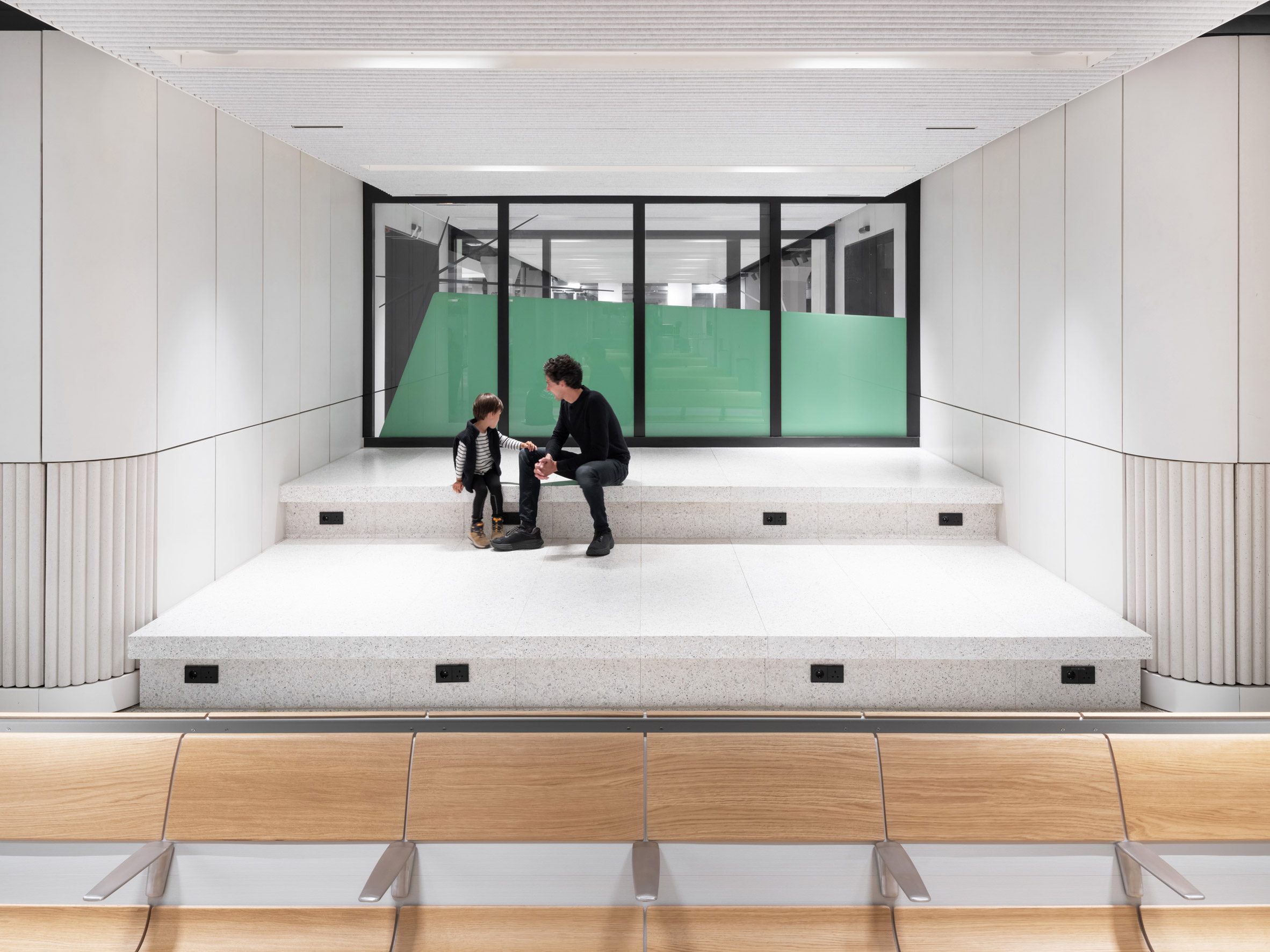 Superimpose Architecture 歐洲之星 Eurostar 候車室 阿姆斯特丹中央車站 Amsterdam Centraal 