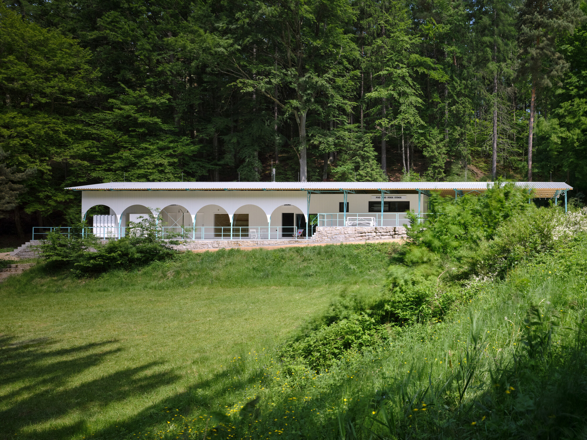 Mjölk  Architekti Liberec Lidové sady Lesní koupaliště Forest Pool 捷克森林游泳池