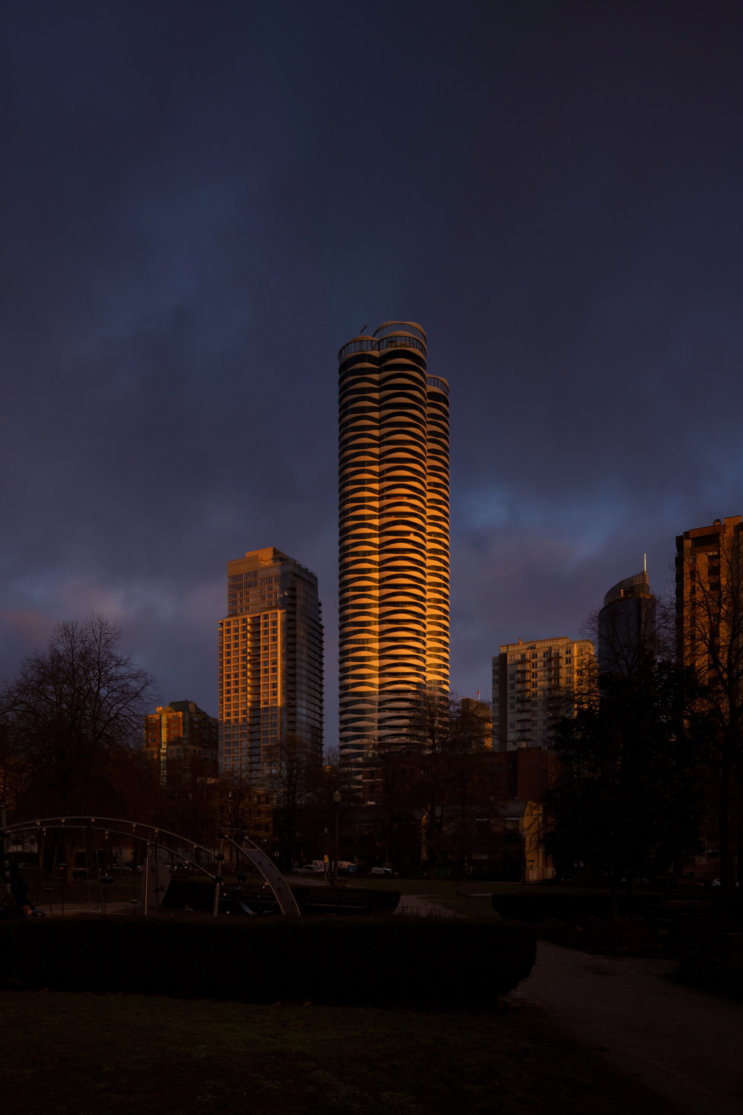 Vancouver The Butterfly 蝴蝶大樓 溫哥華 