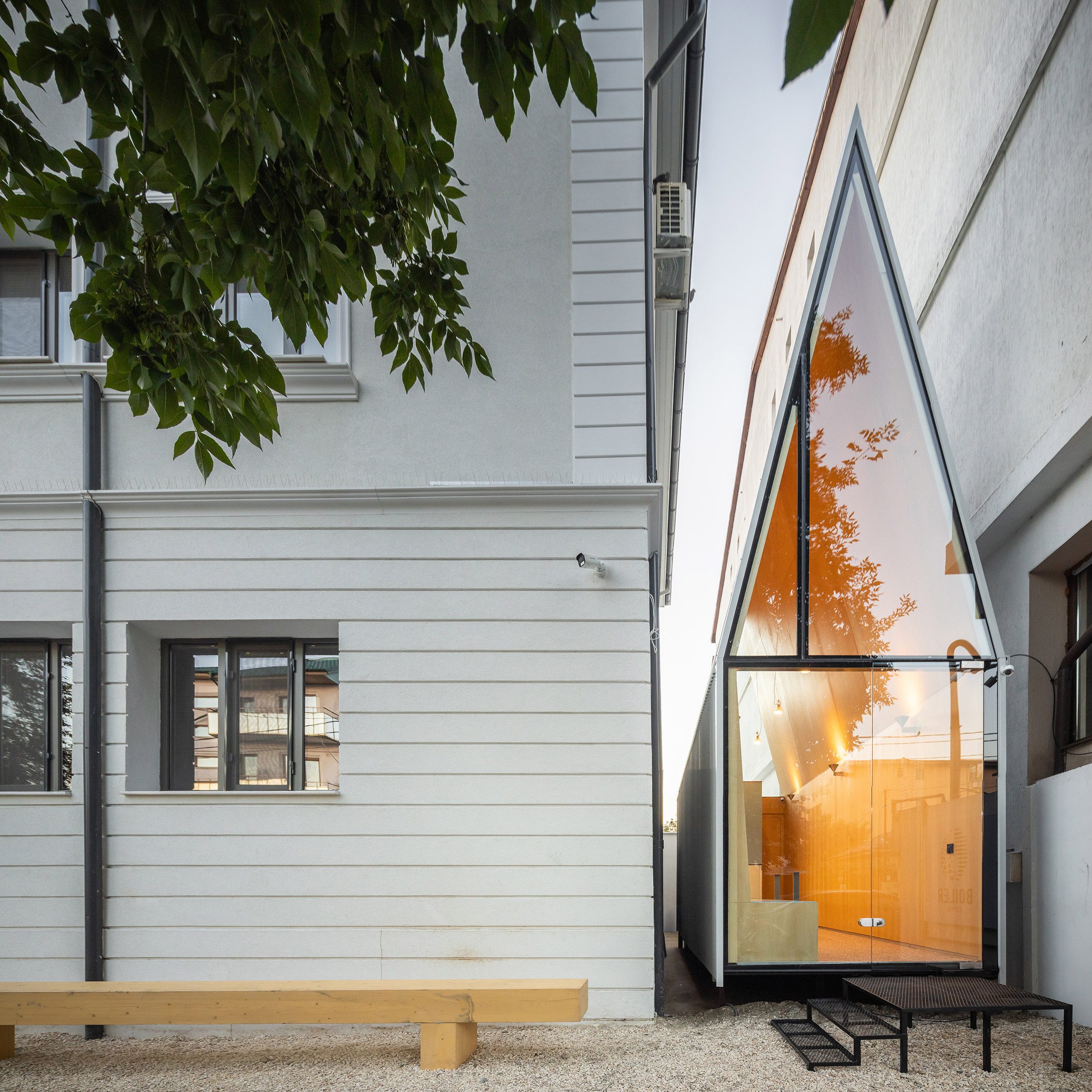 羅馬尼亞 Romanian Vinklu Bazilescu Street The Chape 微型咖啡館