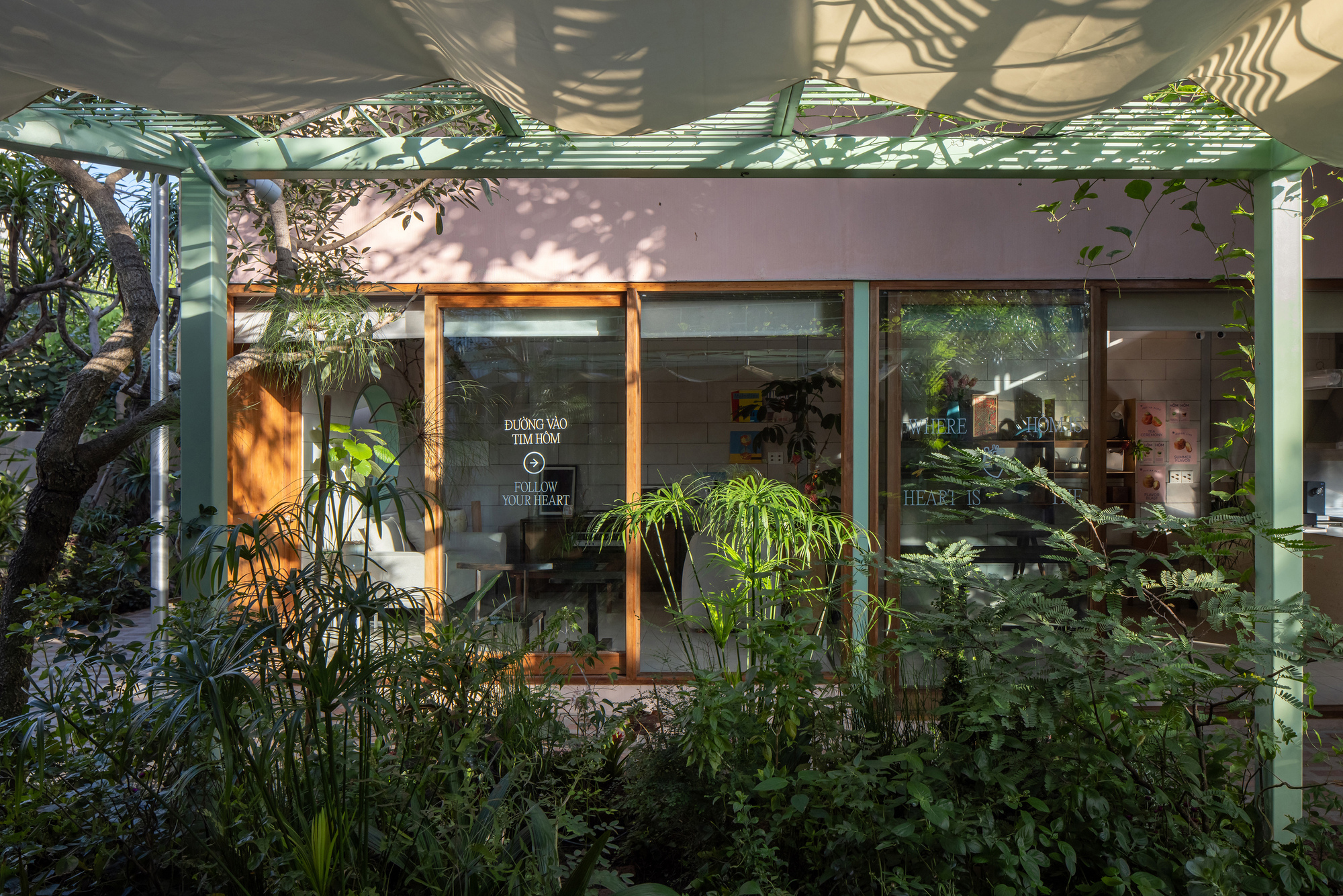 Café Hôm 胡志明市 Ho Chi Minh City 咖啡館 Nhabe Scholae